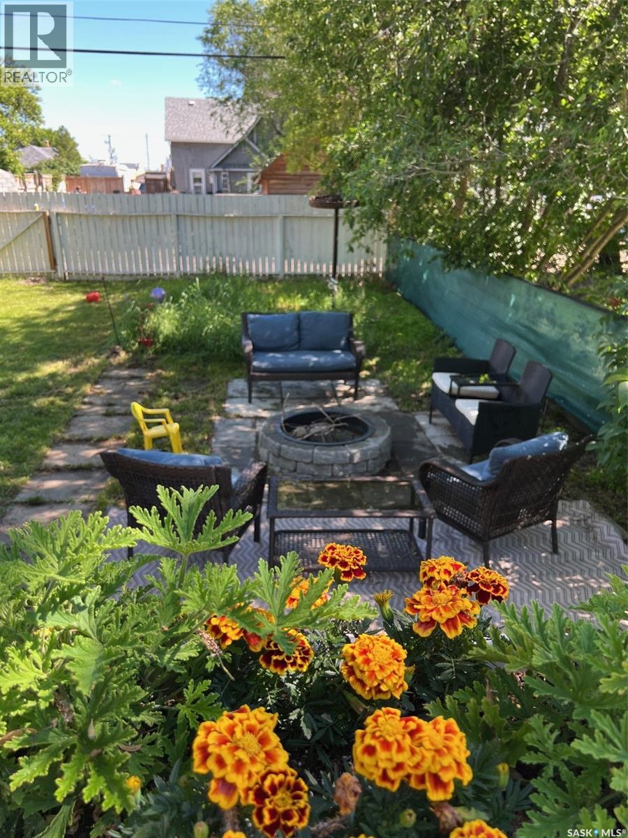 1217 2nd Street, Estevan, Saskatchewan  S4A 0M1 - Photo 41 - SK005486