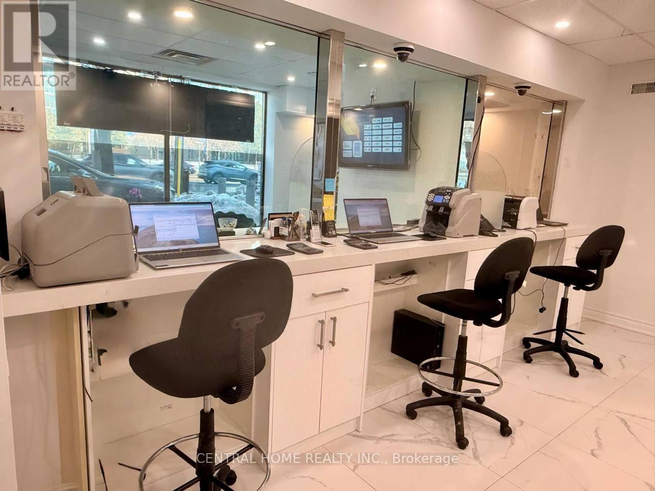 4578 Yonge St, Toronto, Ontario  M2N 5L7 - Photo 4 - C12708916