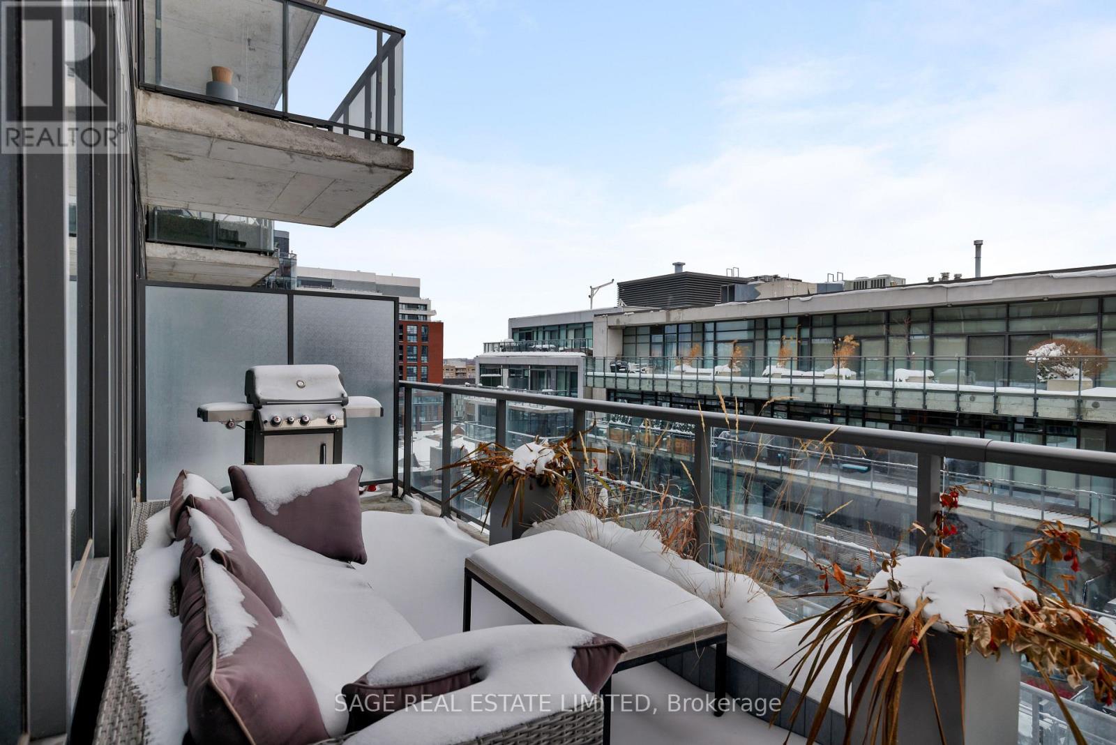 1008 - 560 King Street W, Toronto, Ontario  M5V 0L5 - Photo 13 - C12708920