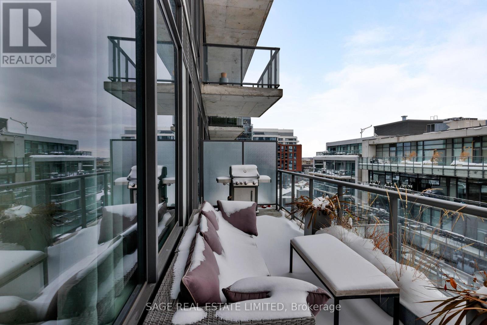 1008 - 560 King Street W, Toronto, Ontario  M5V 0L5 - Photo 14 - C12708920