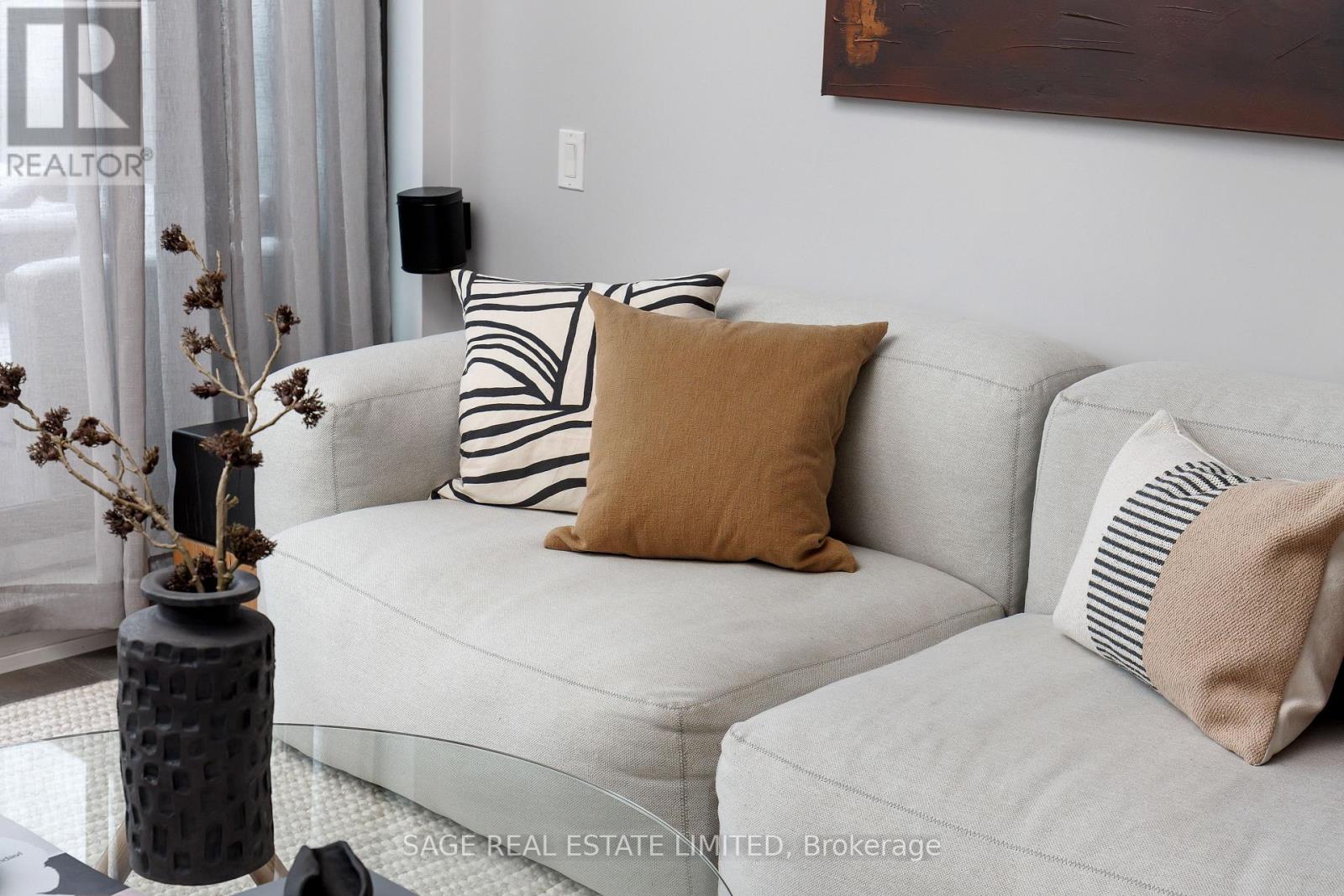 1008 - 560 King Street W, Toronto, Ontario  M5V 0L5 - Photo 8 - C12708920