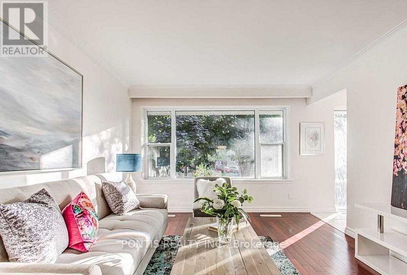 Main Level - 14 Dunboyne Court N, Toronto (Westminster-Branson), Ontario  M2R 2B7 - Photo 2 - C12708962