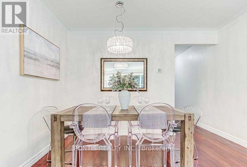 Main Level - 14 Dunboyne Court N, Toronto (Westminster-Branson), Ontario  M2R 2B7 - Photo 3 - C12708962