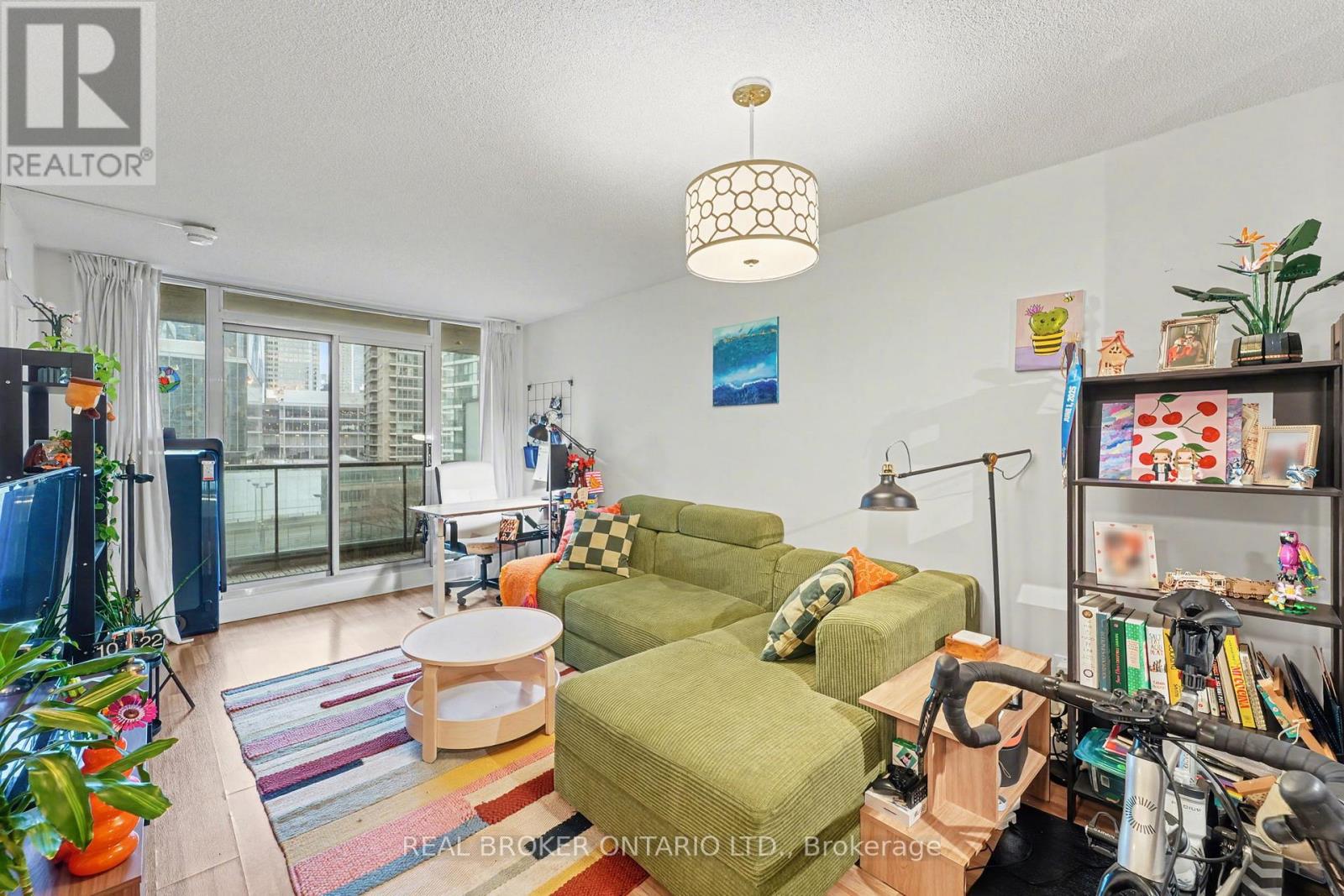 911 - 12 Yonge Street, Toronto, Ontario  M5E 1Z9 - Photo 3 - C12708996