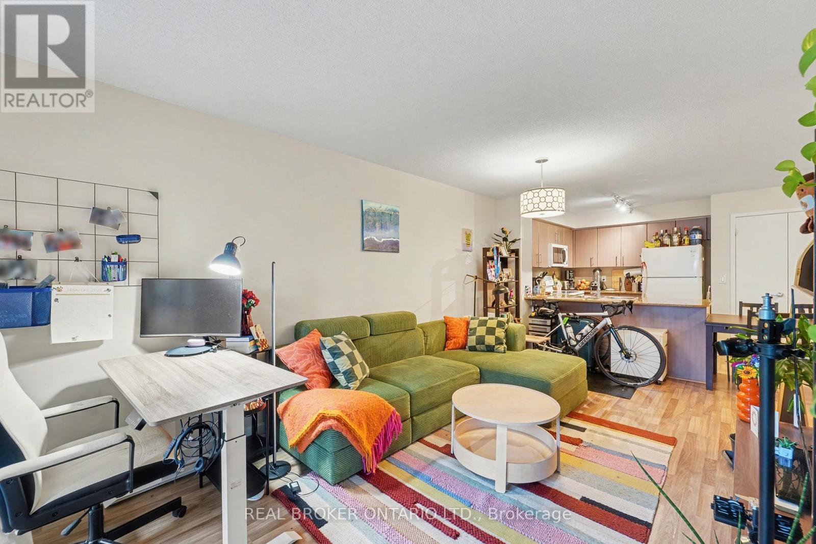 911 - 12 Yonge Street, Toronto, Ontario  M5E 1Z9 - Photo 4 - C12708996