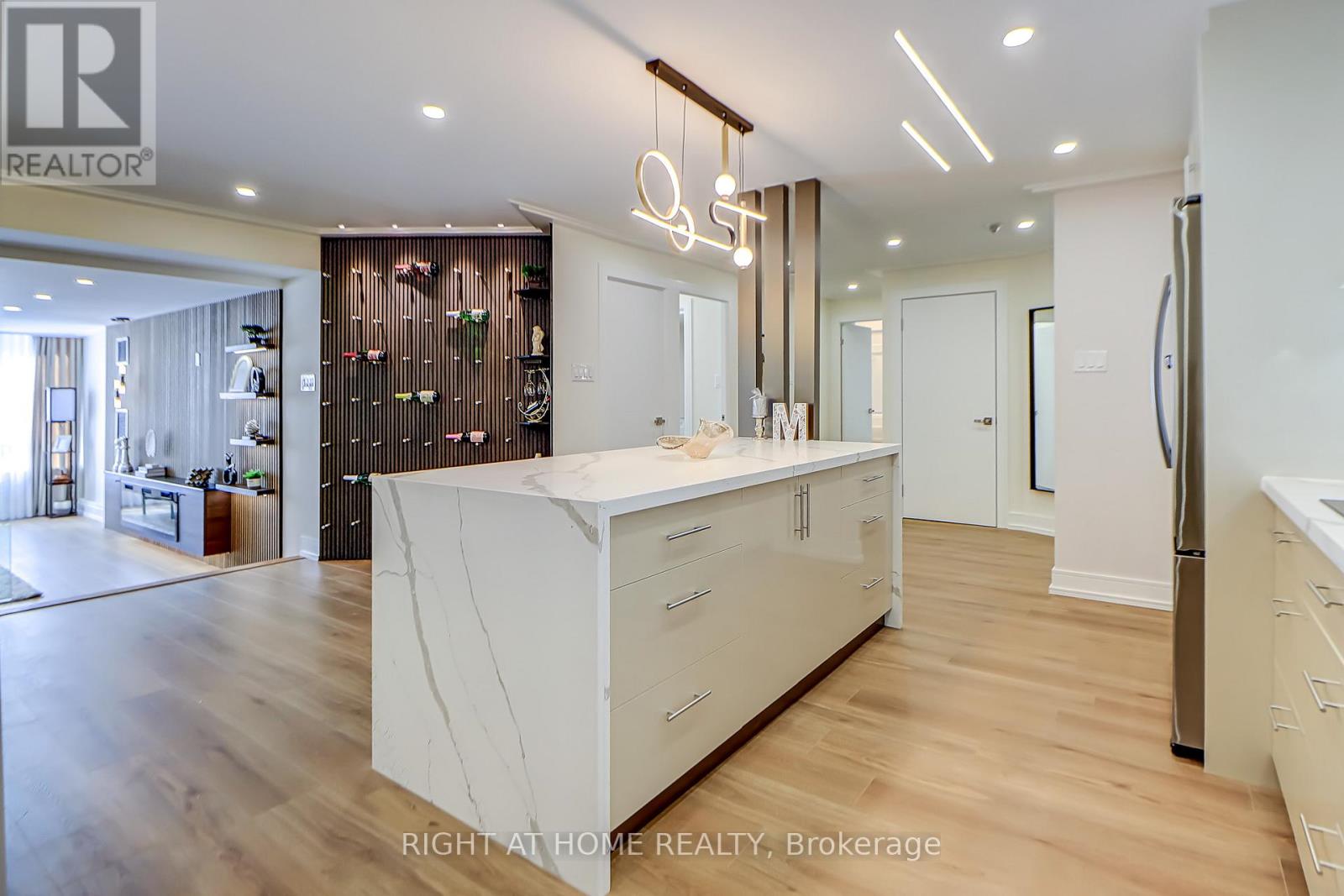 1207 - 130 Carlton Street, Toronto (Cabbagetown-South St. James Town), Ontario  M5A 4K3 - Photo 17 - C12709028