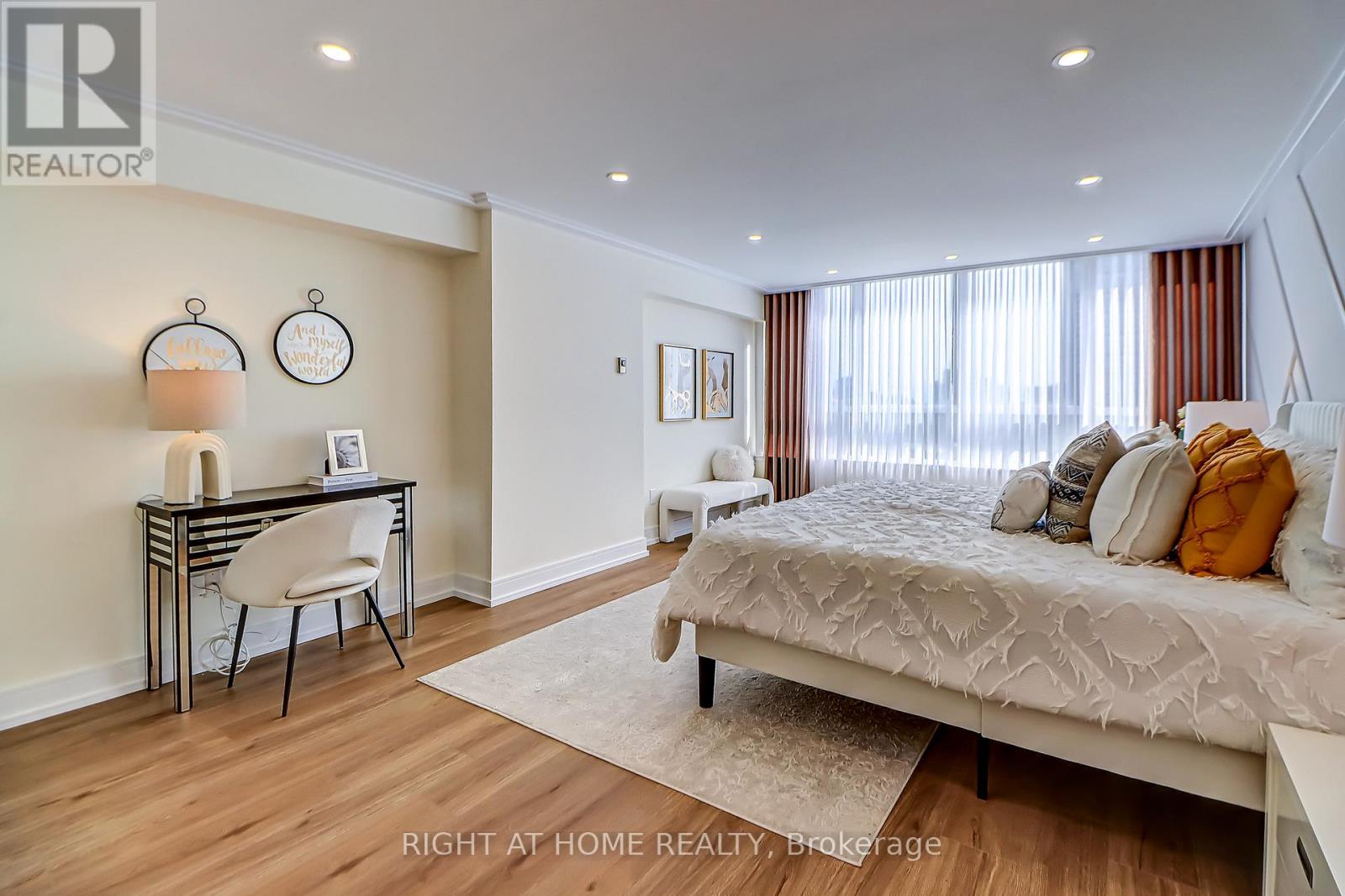 1207 - 130 Carlton Street, Toronto (Cabbagetown-South St. James Town), Ontario  M5A 4K3 - Photo 34 - C12709028