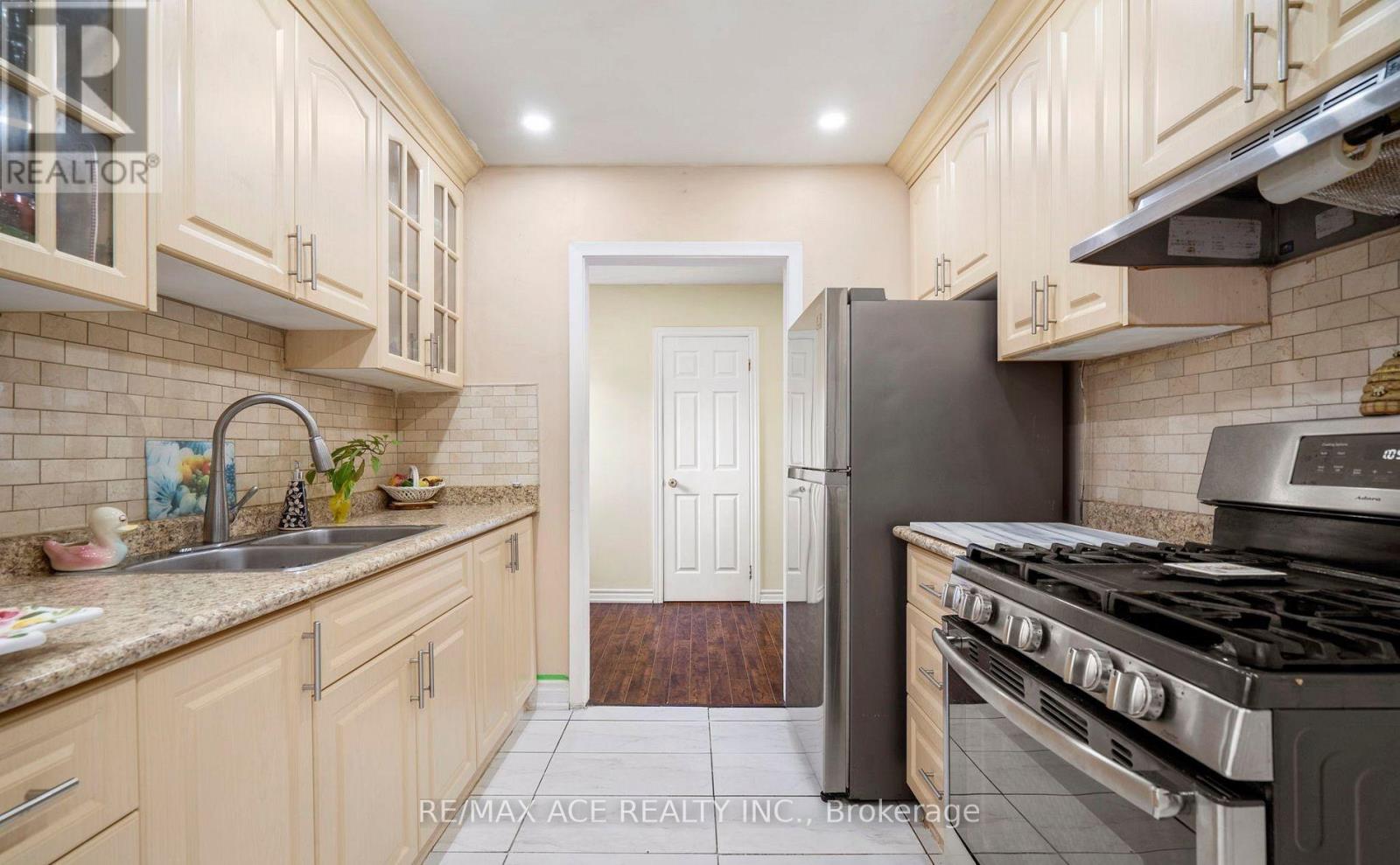 Main - 25 Overture Road, Toronto, Ontario  M1E 2W1 - Photo 7 - E12709044