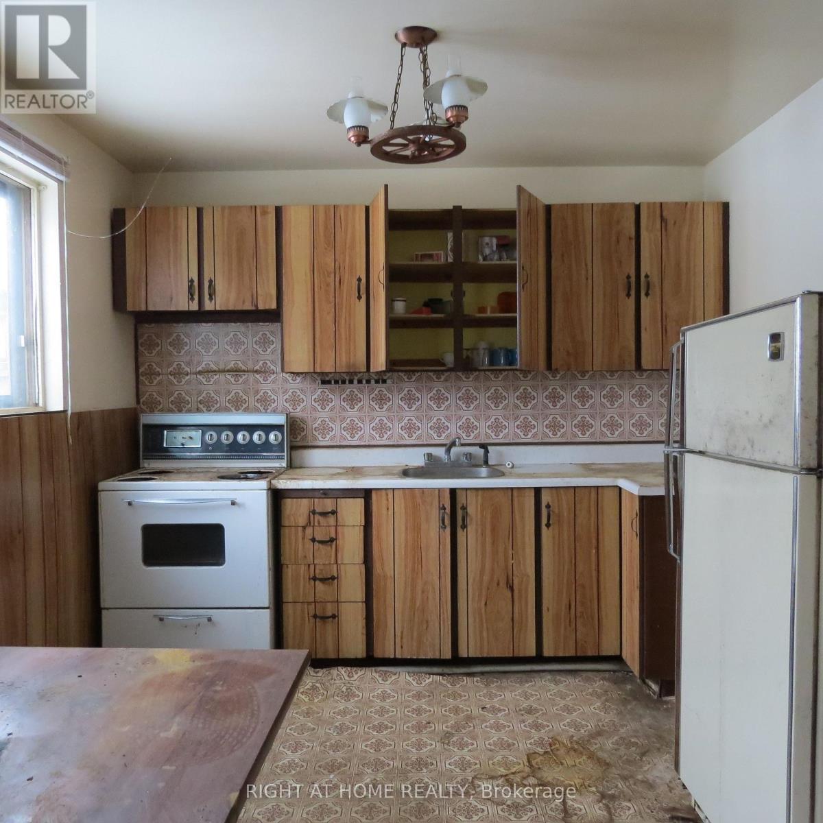 680 Elgin Street, Newmarket, Ontario  L3Y 3B4 - Photo 7 - N12708936