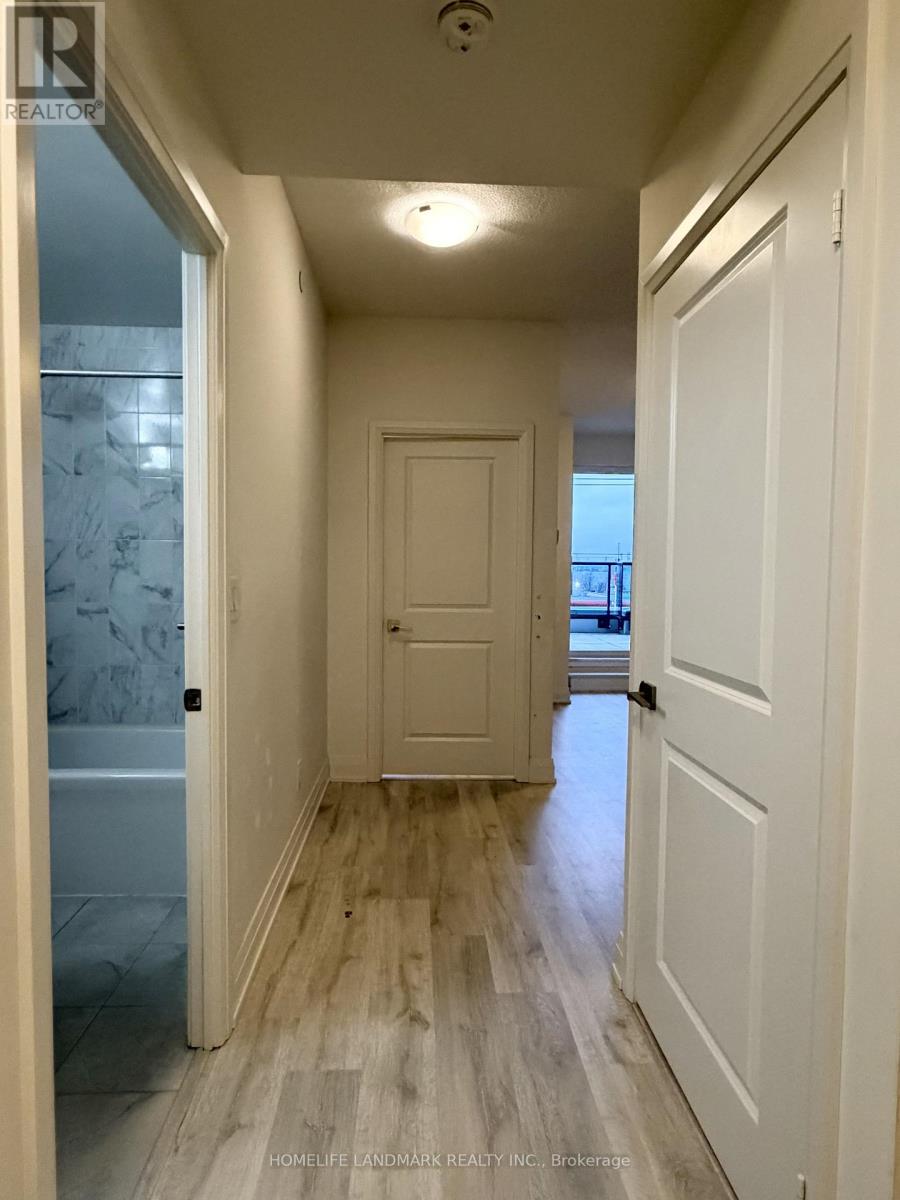 219 - 3600 Highway 7 Road, Vaughan, Ontario  L4L 0G9 - Photo 6 - N12708938