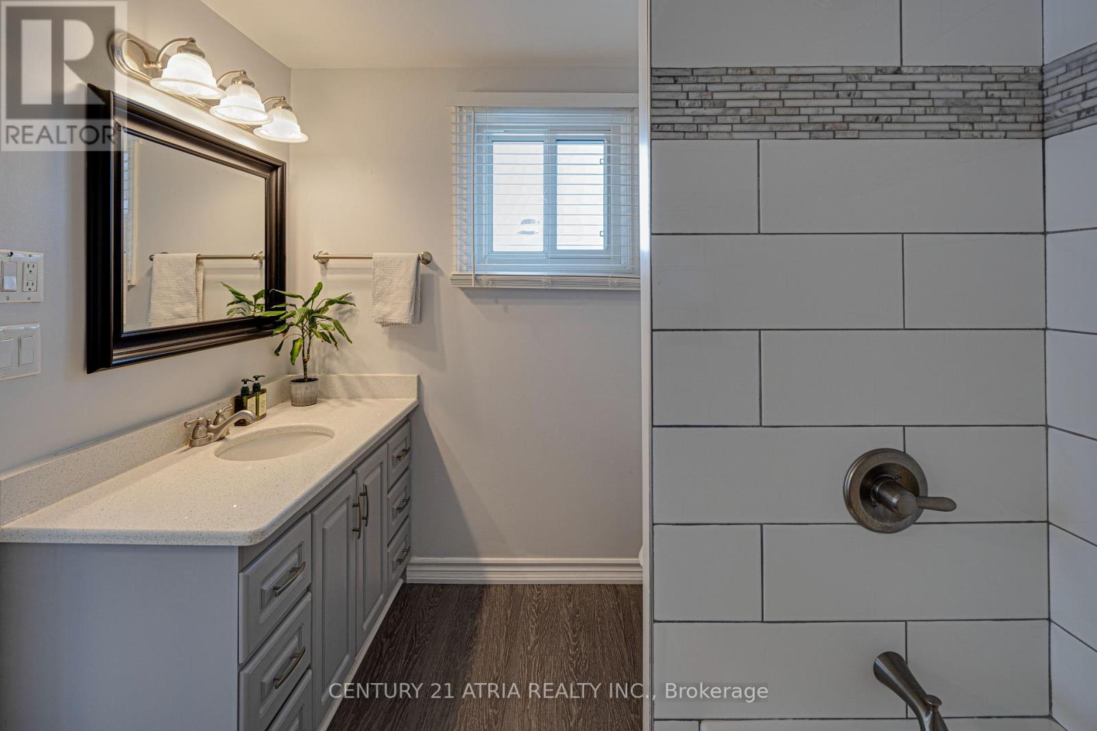 251 Stouffer Street, Whitchurch-Stouffville, Ontario  L4A 4Y8 - Photo 18 - N12709054