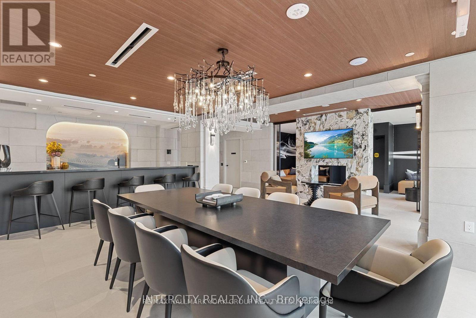 112 - 2075 King Road, King, Ontario  L7B 0R6 - Photo 35 - N12709068