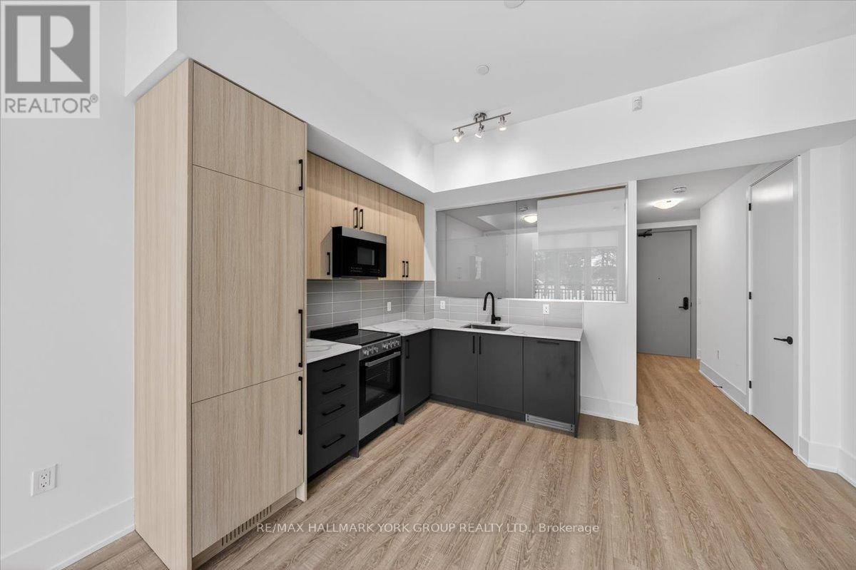 112 - 2075 King Road, King, Ontario  L7B 0R6 - Photo 9 - N12709068