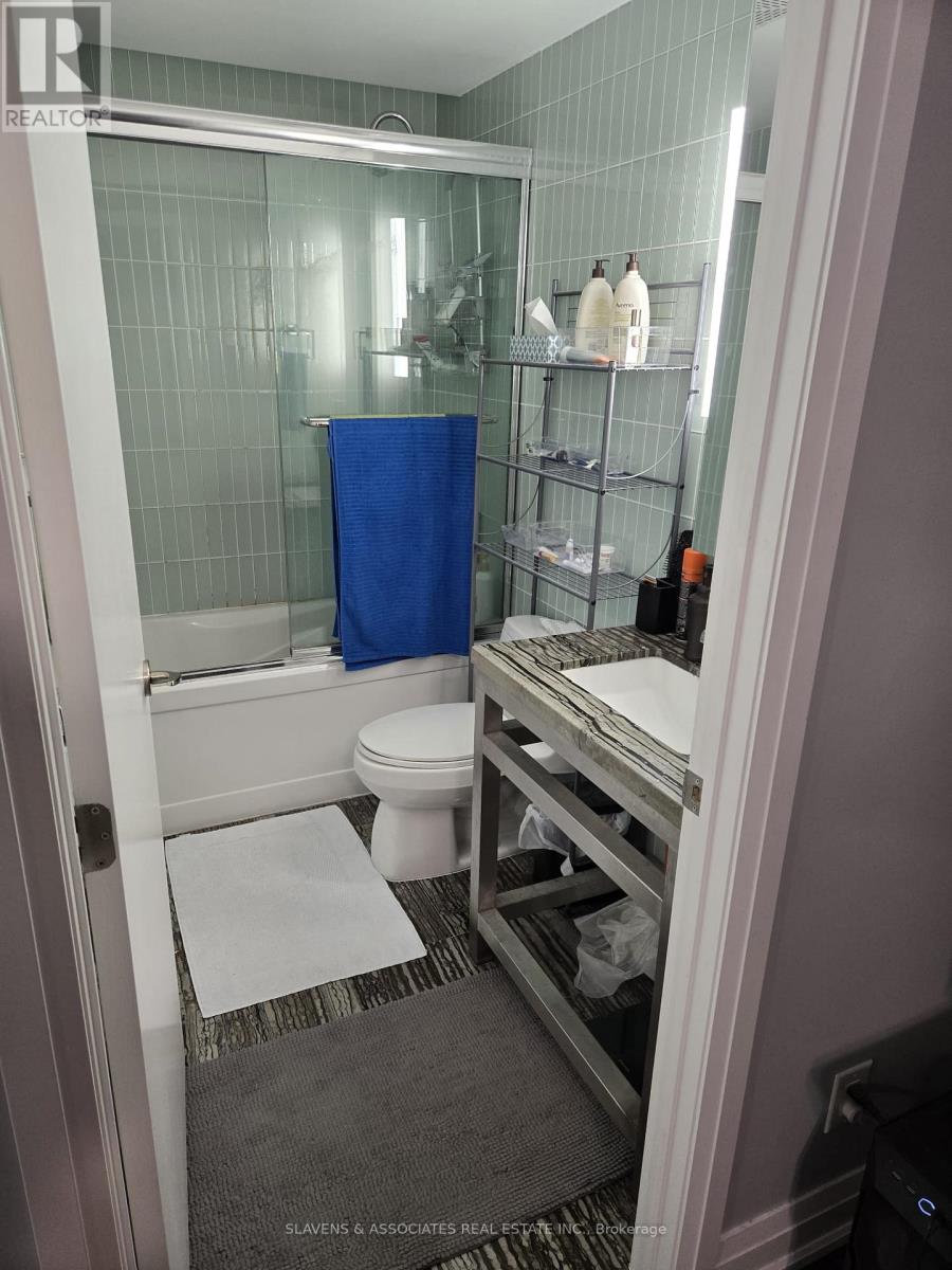 1712 - 80 John Street, Toronto, Ontario  M5V 3X4 - Photo 11 - C12708842