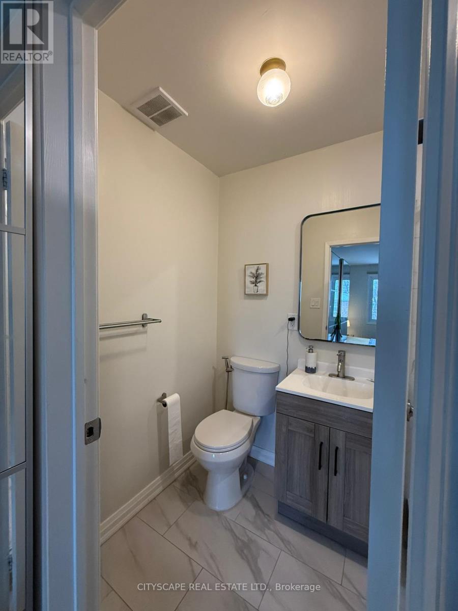 69 Woolenscote Circle, Toronto, Ontario  M9V 4R6 - Photo 12 - W12703554