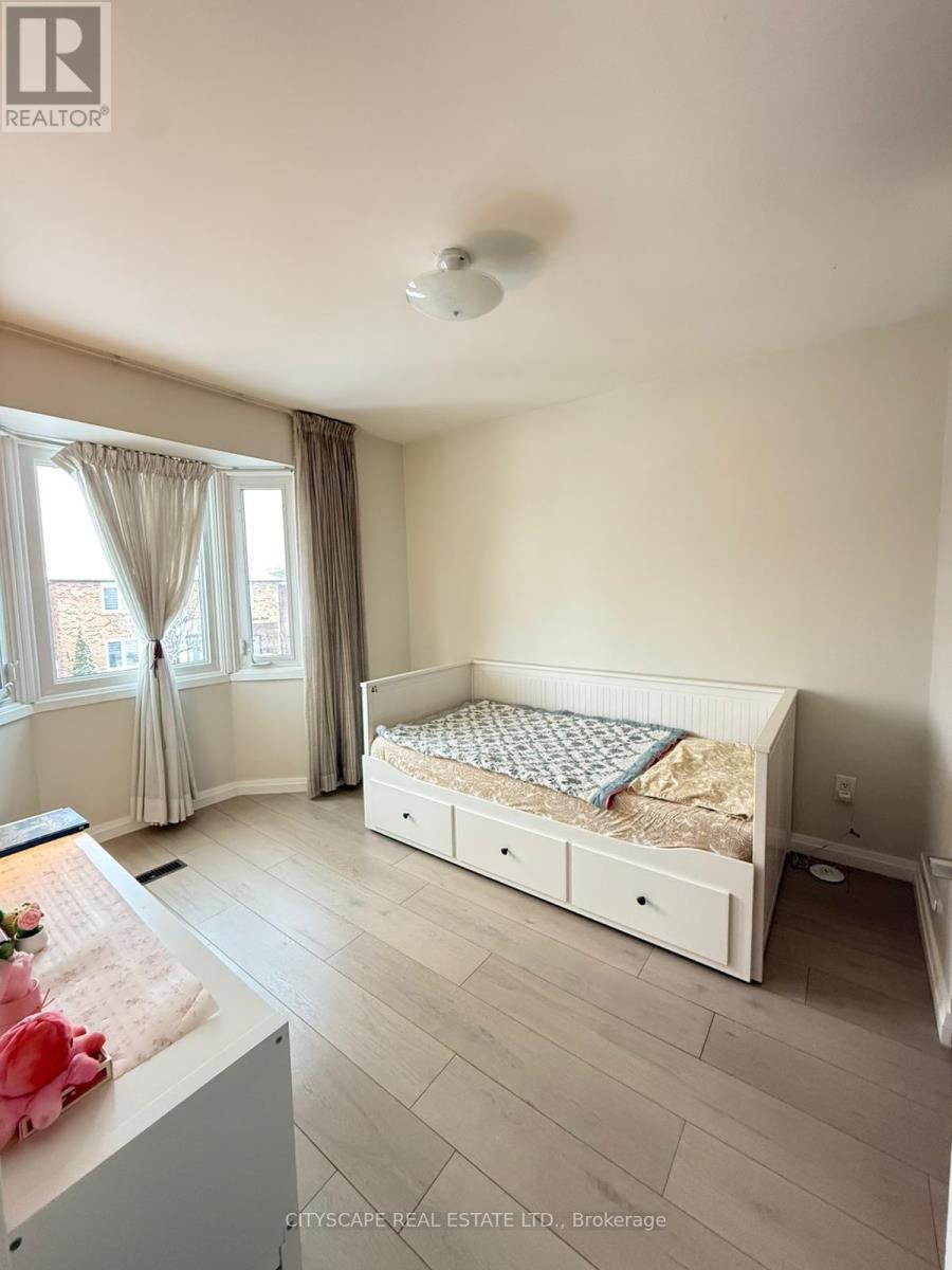 69 Woolenscote Circle, Toronto, Ontario  M9V 4R6 - Photo 18 - W12703554