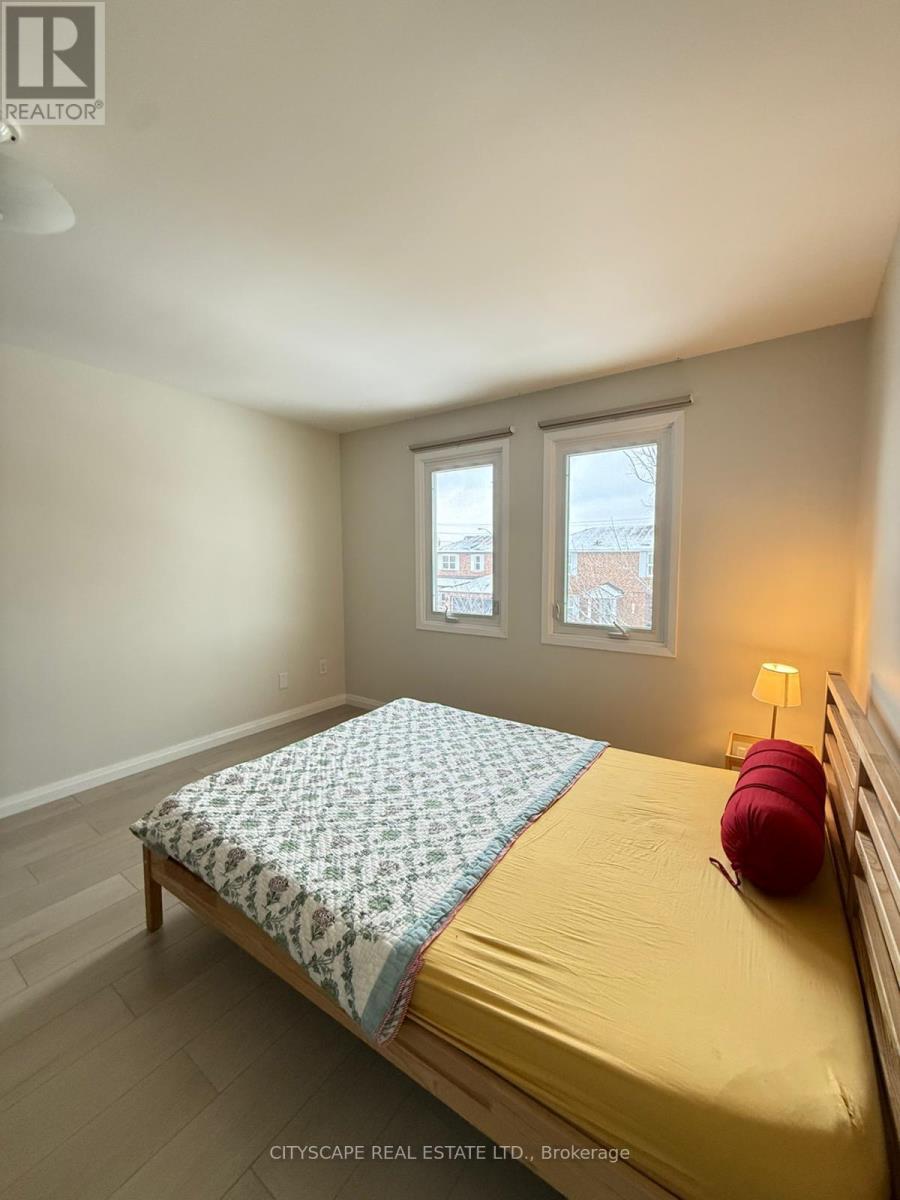 69 Woolenscote Circle, Toronto, Ontario  M9V 4R6 - Photo 15 - W12703554