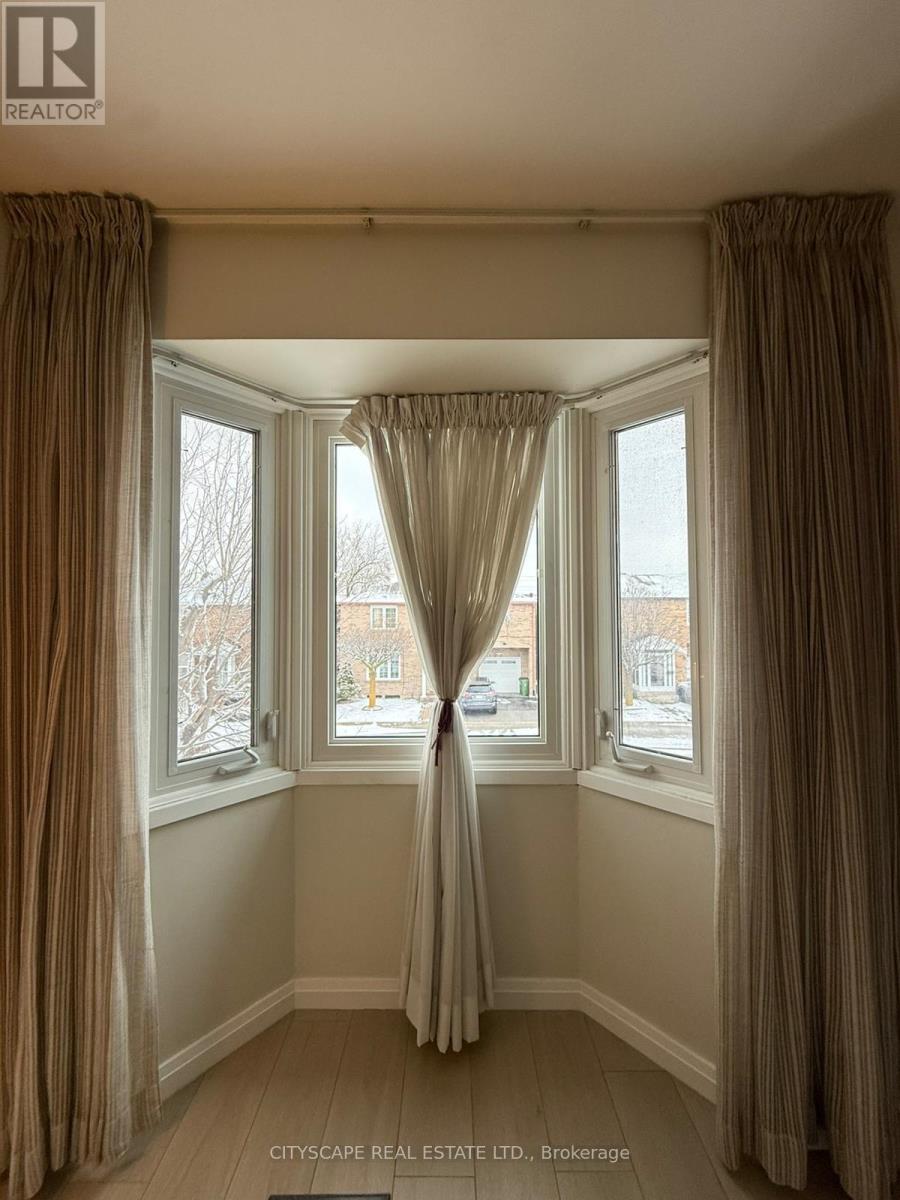 69 Woolenscote Circle, Toronto, Ontario  M9V 4R6 - Photo 24 - W12703554