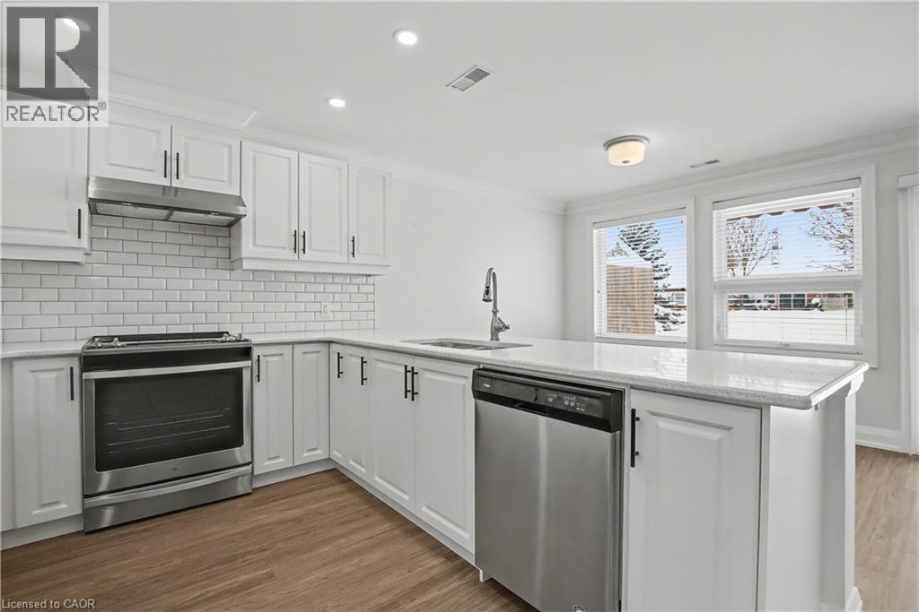 17 Monsignor Henkey Terrace, Hamilton, Ontario  L9B 2M2 - Photo 14 - 40797847