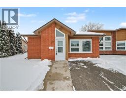 17 MONSIGNOR HENKEY Terrace, Hamilton, Ontario