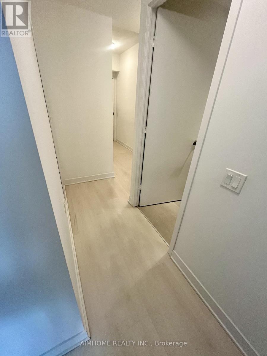 2608 - 3900 Confederation Parkway, Mississauga, Ontario  L5B 0M3 - Photo 8 - W12708932