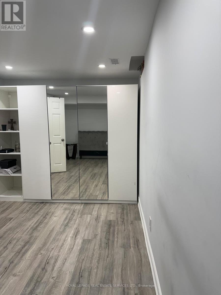 Bsmt - 858 Khan Crescent, Mississauga, Ontario  L5V 2R4 - Photo 5 - W12708968