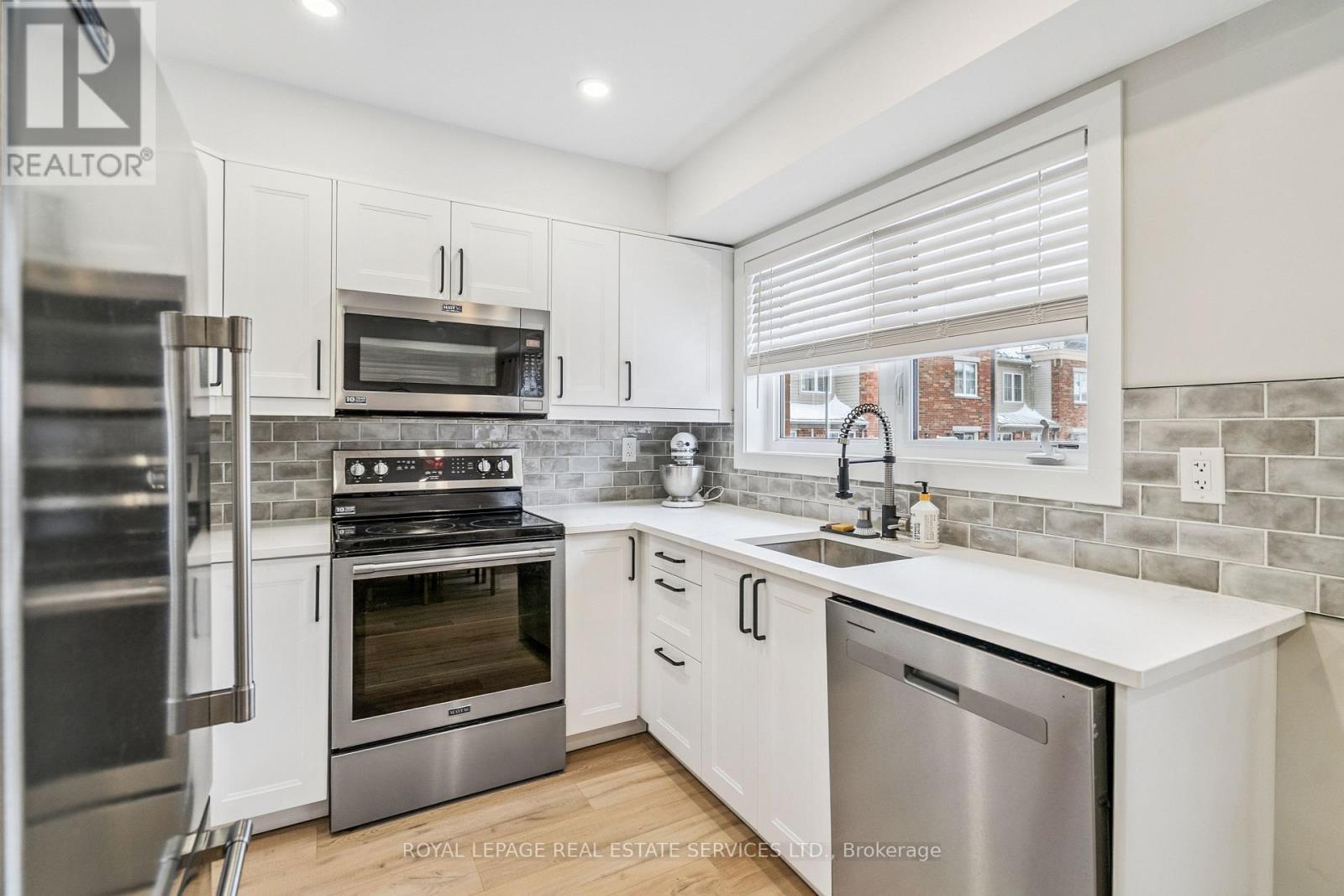 9 - 2444 Post Road, Oakville, Ontario  L6H 0J2 - Photo 8 - W12708974