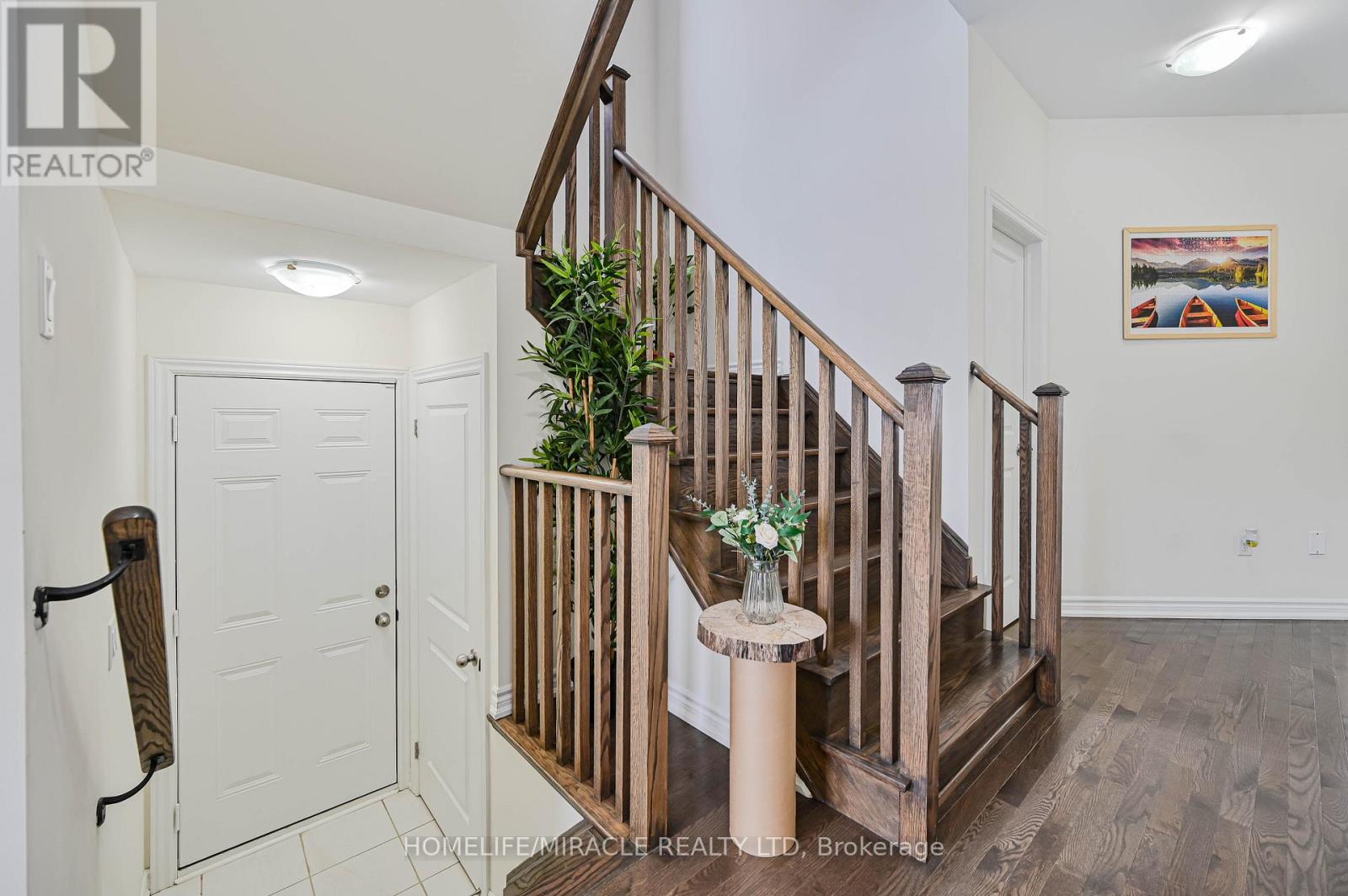 42 Truffle Court, Brampton, Ontario  L7A 5A6 - Photo 7 - W12709002