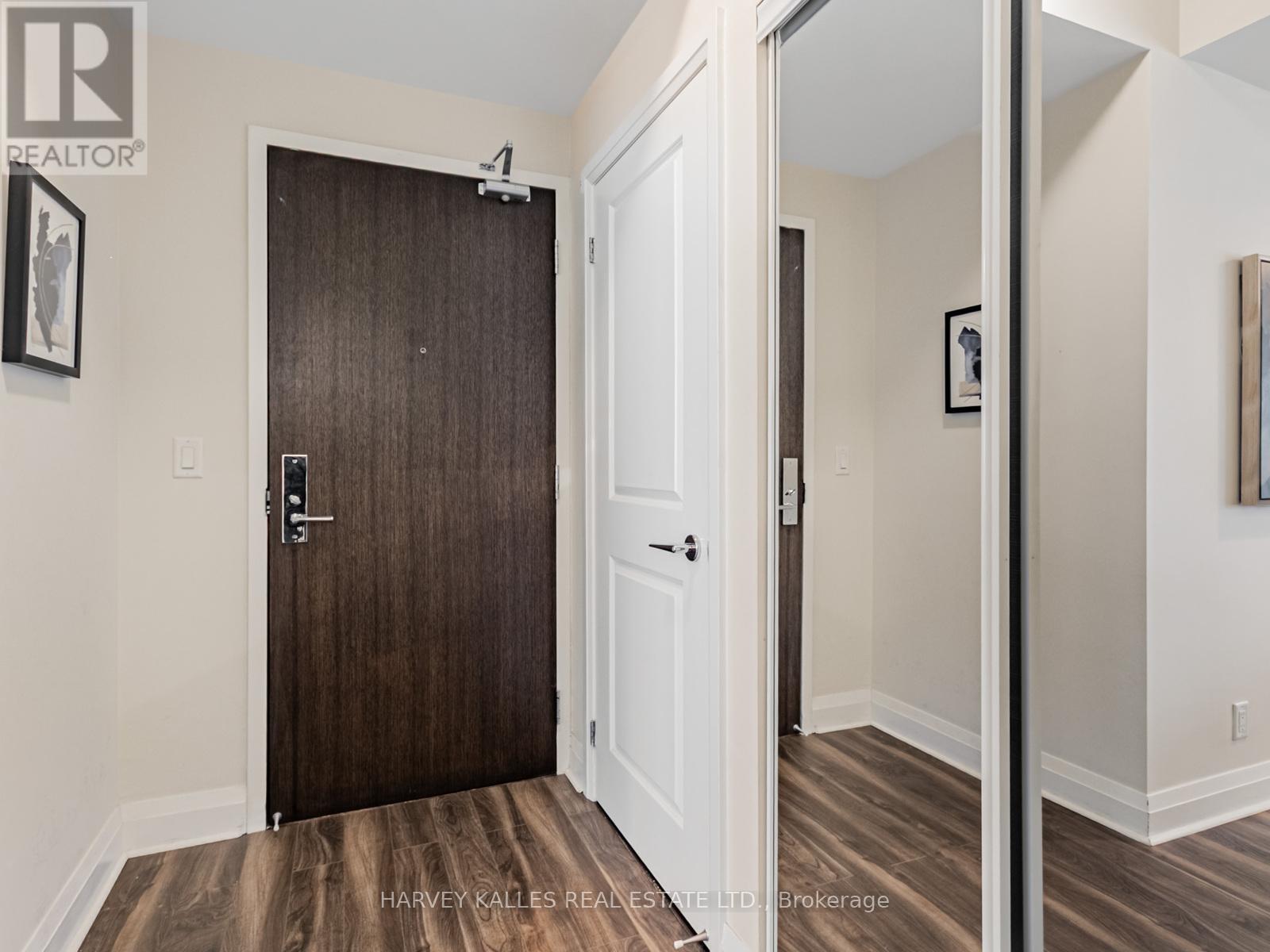 303 - 1185 The Queensway Avenue, Toronto, Ontario  M8Z 0C6 - Photo 3 - W12709012