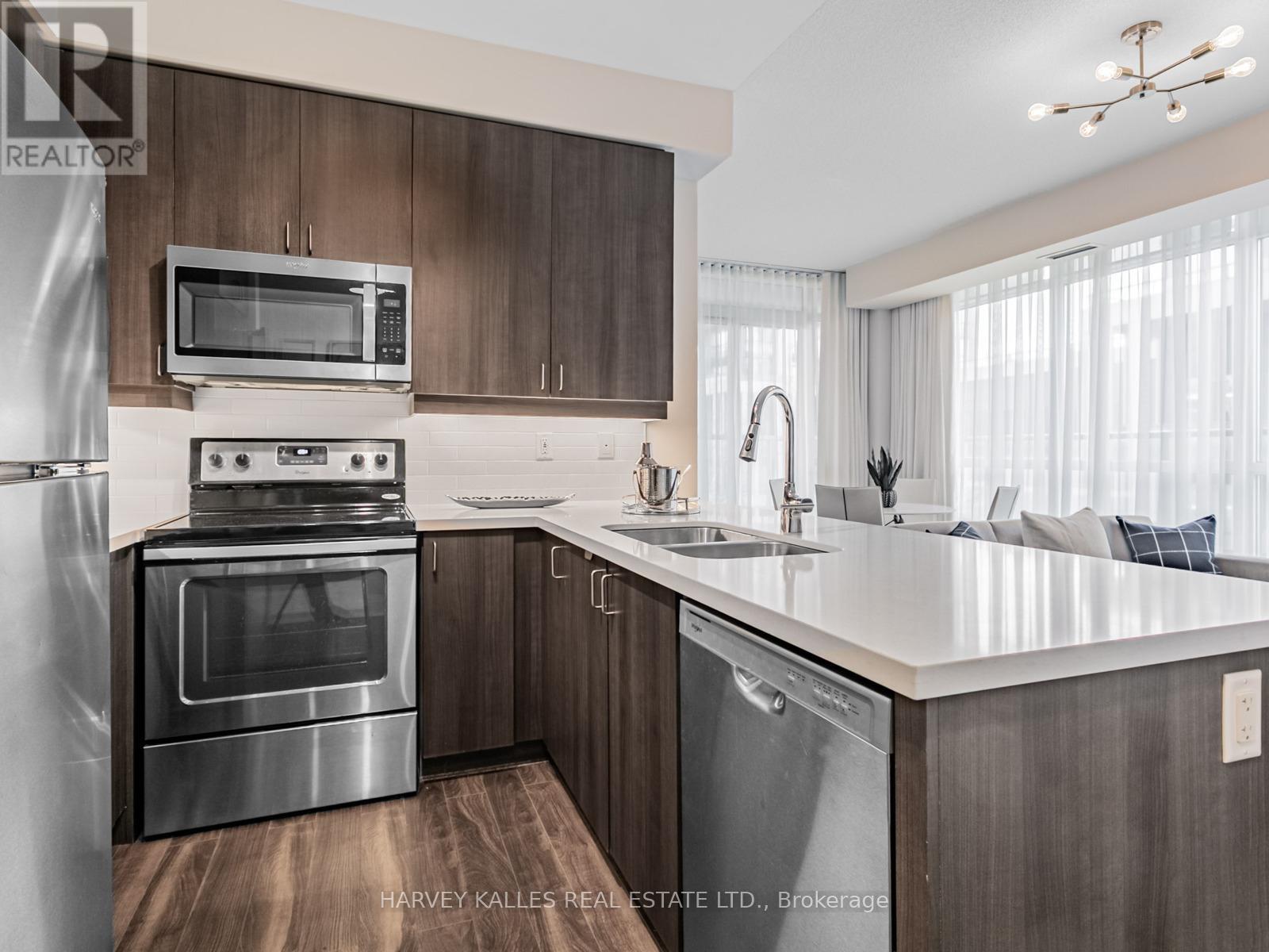 303 - 1185 The Queensway Avenue, Toronto, Ontario  M8Z 0C6 - Photo 6 - W12709012