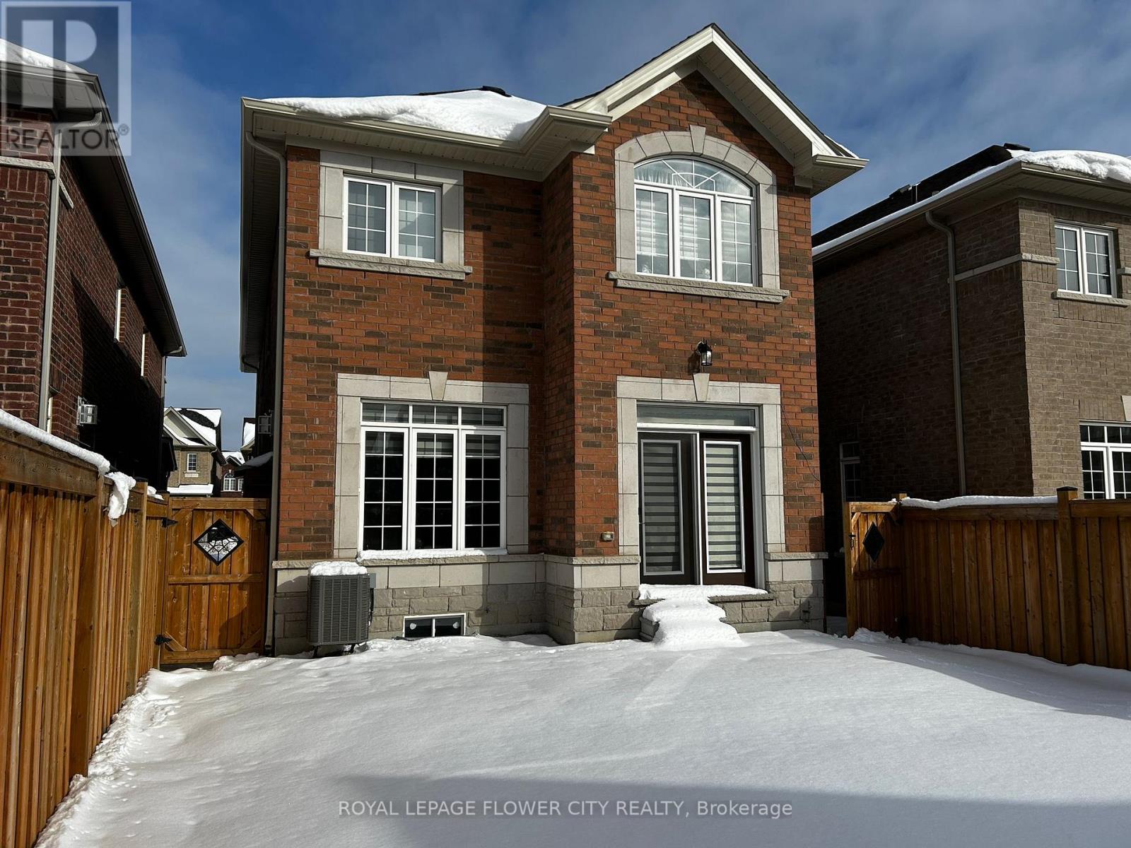 7 Overstone Road, Halton Hills, Ontario  L7G 0N5 - Photo 4 - W12709038