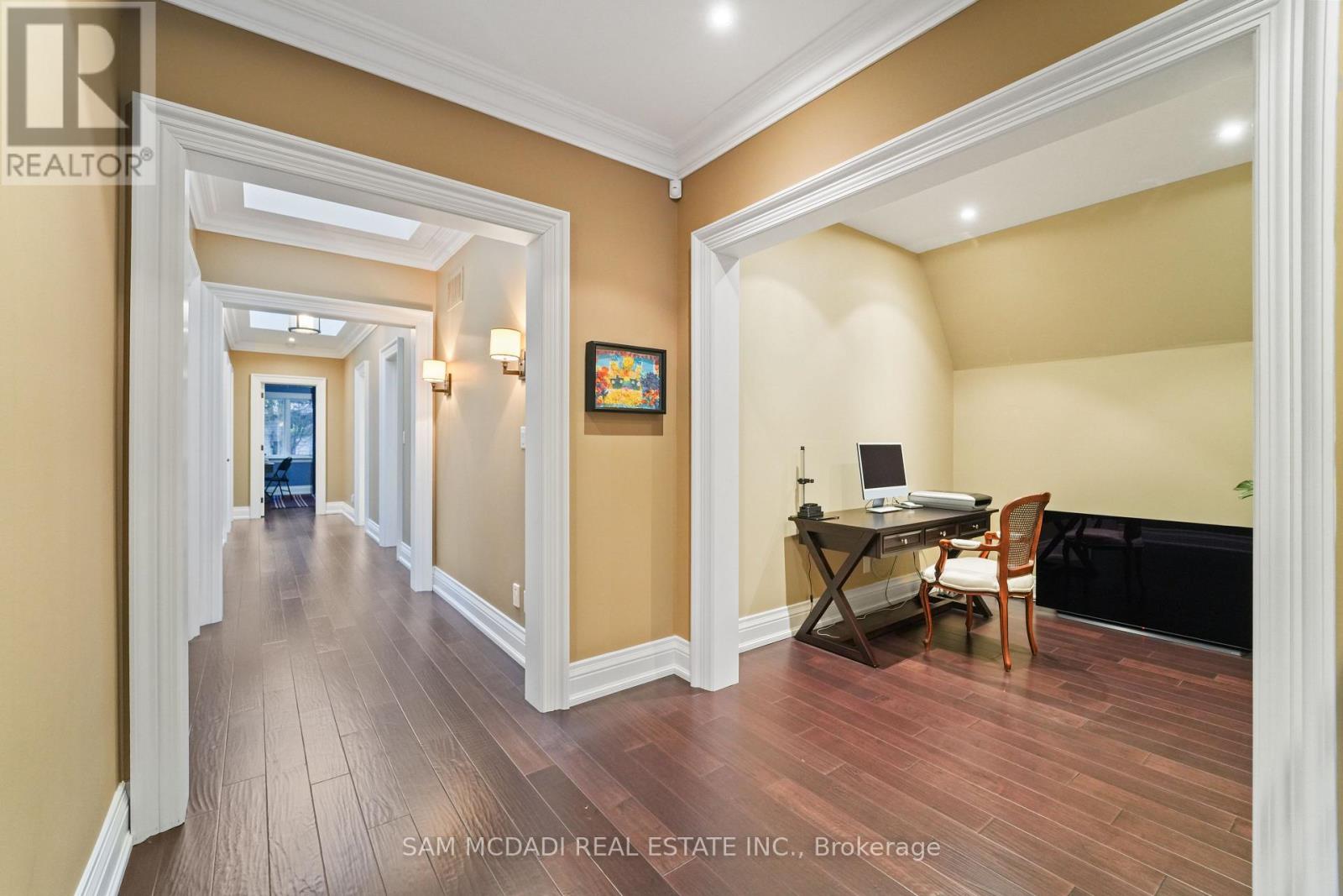 1286 Woodeden Drive, Mississauga, Ontario  L5H 2T6 - Photo 17 - W12709052