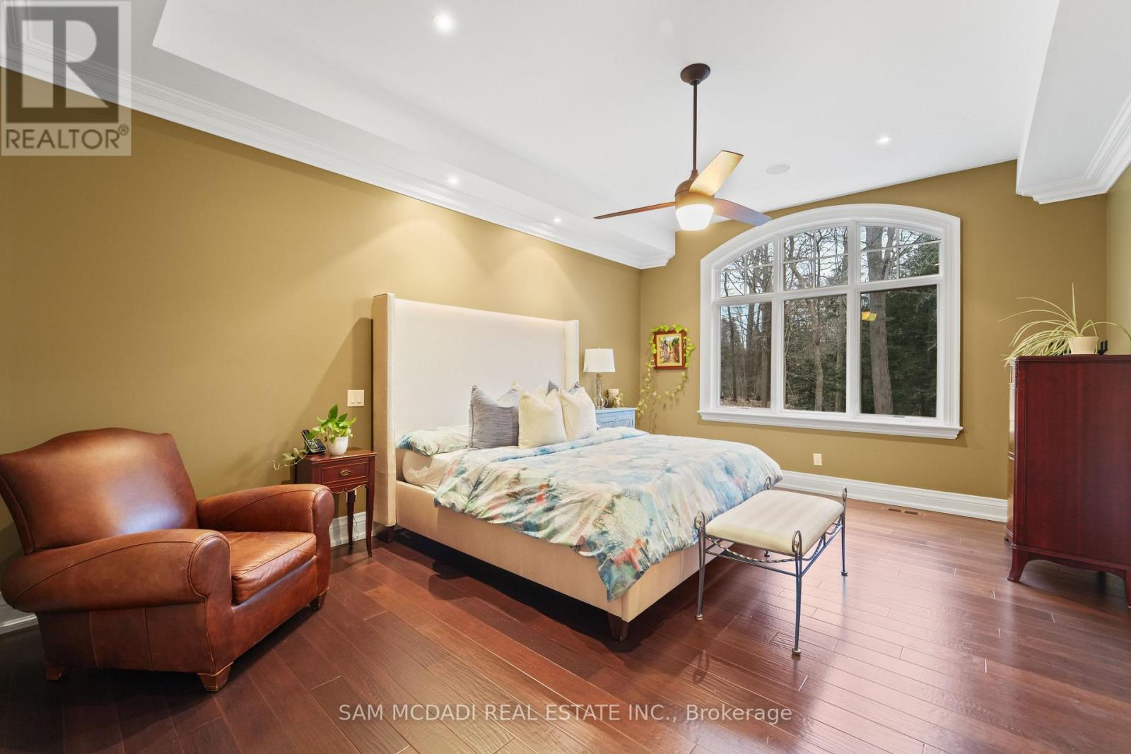 1286 Woodeden Drive, Mississauga, Ontario  L5H 2T6 - Photo 18 - W12709052