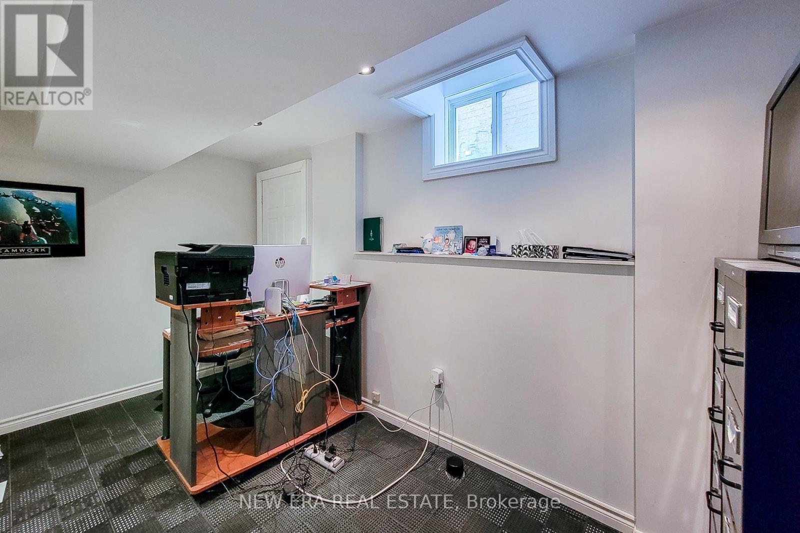 128 Montreal Circle, Hamilton, Ontario  L8E 0C8 - Photo 39 - X12708982