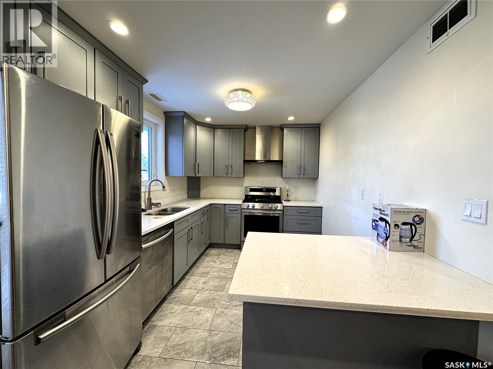 1202 22nd Street W, Saskatoon, Saskatchewan  S7M 0S7 - Photo 36 - SK027036