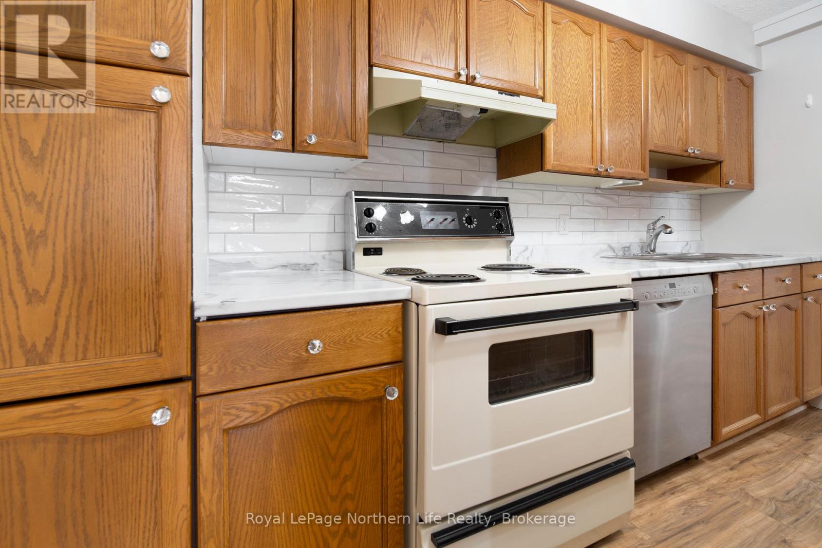 405 - 935 Stockdale Road, North Bay, Ontario  P1B 9L7 - Photo 13 - X12709276