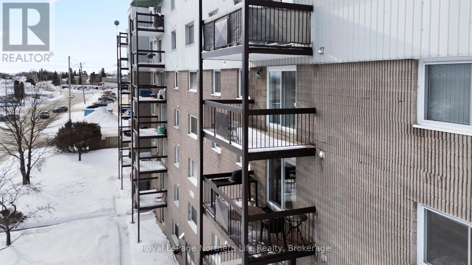 405 - 935 Stockdale Road, North Bay, Ontario  P1B 9L7 - Photo 3 - X12709276