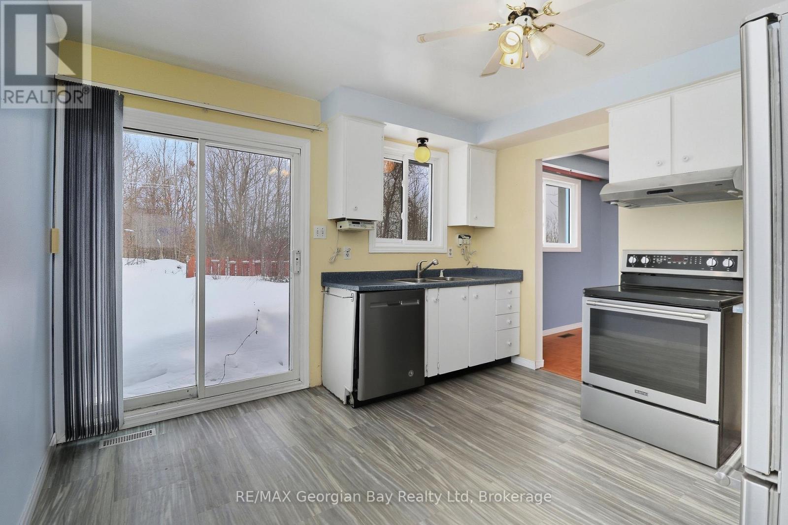 47 Easton Avenue, Tay, Ontario  L0K 1R0 - Photo 13 - S12709170