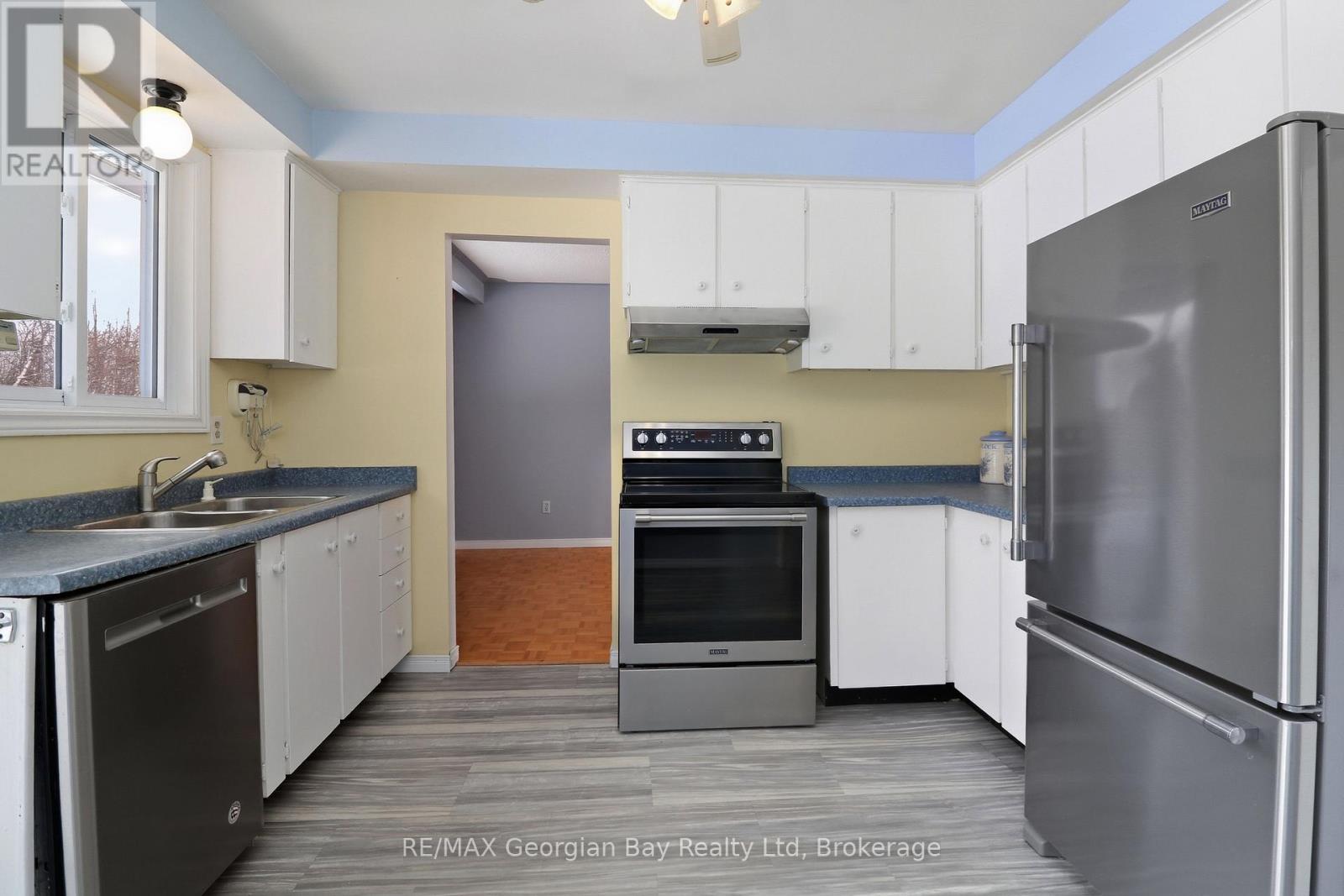 47 Easton Avenue, Tay, Ontario  L0K 1R0 - Photo 14 - S12709170