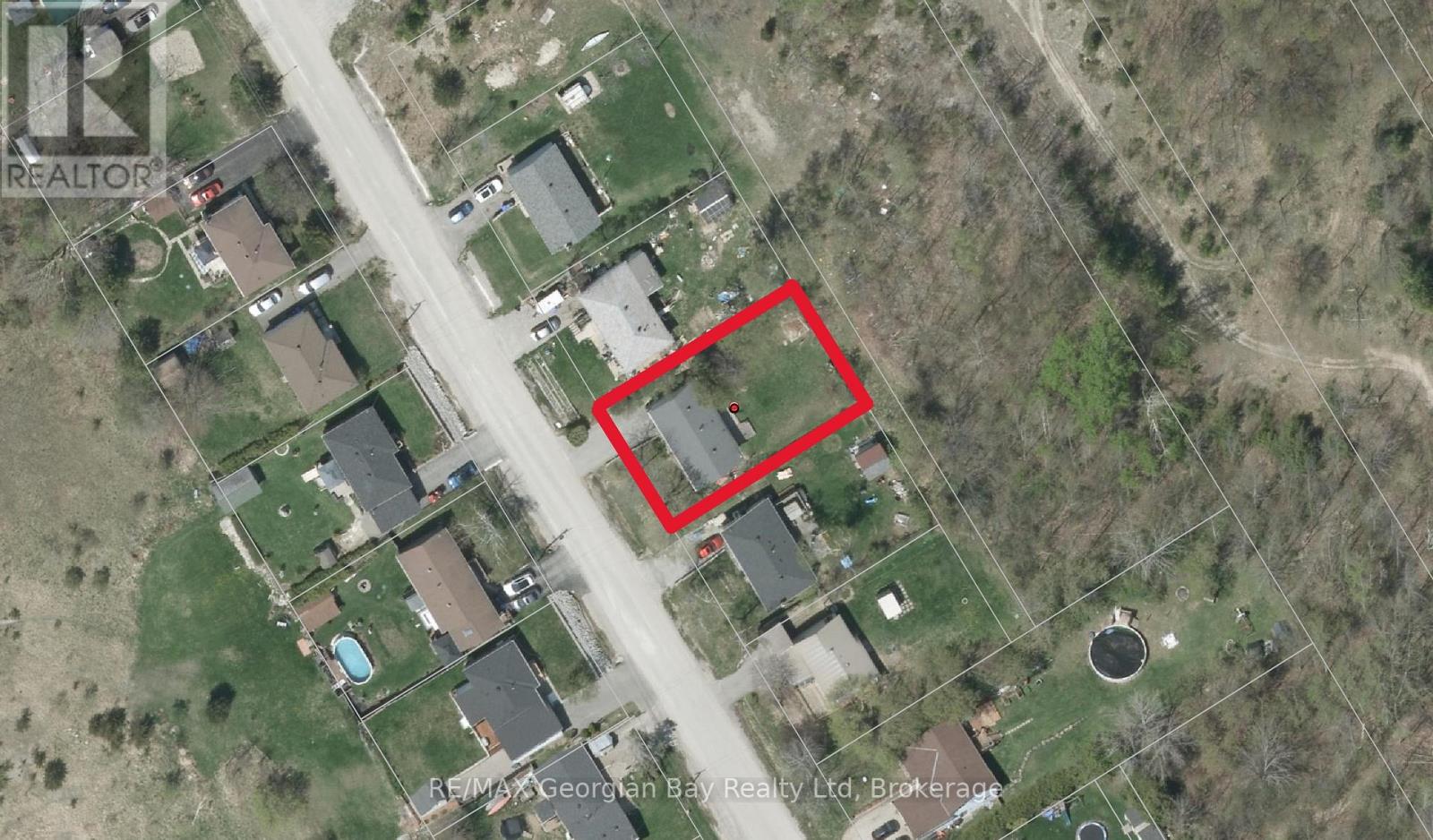 47 Easton Avenue, Tay, Ontario  L0K 1R0 - Photo 2 - S12709170