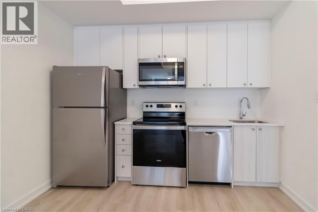 40 Palace Street Unit# M11, Kitchener, Ontario  N2E 0J3 - Photo 3 - 40799228