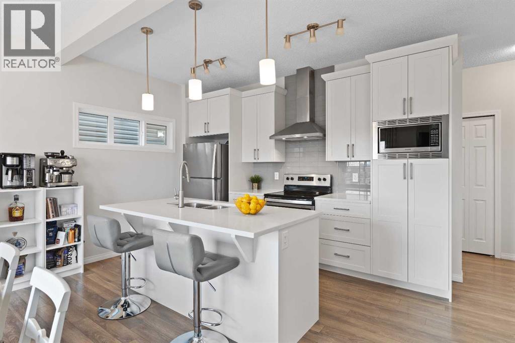 169 Buckskin Way, Cochrane, Alberta  T4C 2R7 - Photo 3 - A2269878