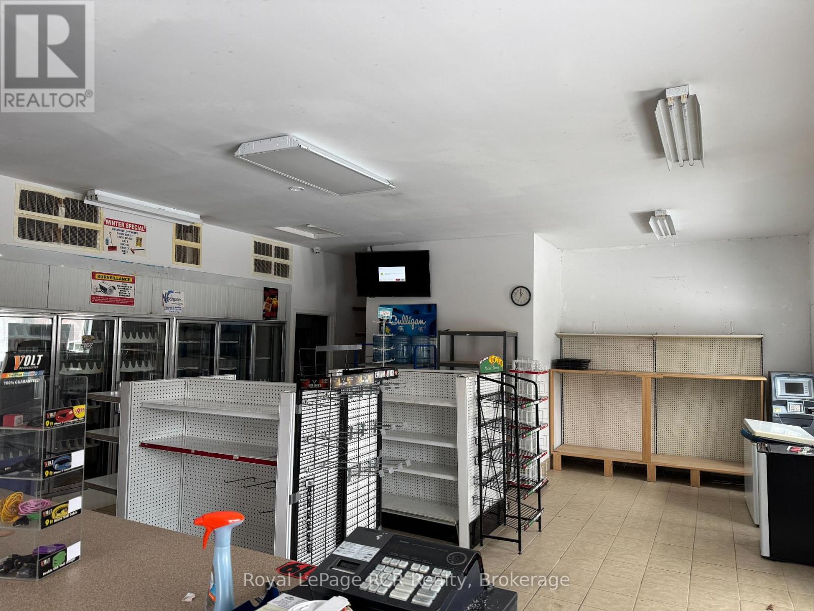 62 Yonge Street N, Arran-Elderslie, Ontario  N0H 2N0 - Photo 3 - X12709262