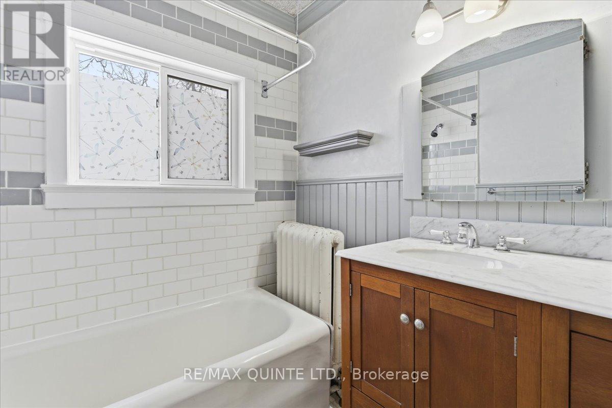 219 East Street, Greater Napanee (Greater Napanee), Ontario  K7R 1T2 - Photo 43 - X12709200