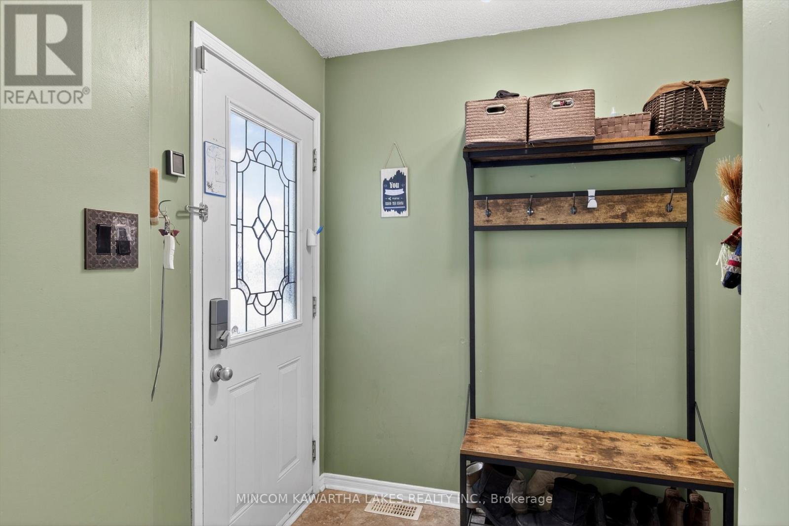 1221 Huntington Circle, Peterborough, Ontario  K9K 2B6 - Photo 6 - X12709288