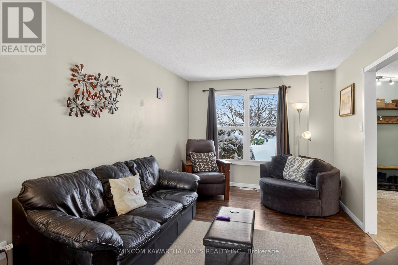 1221 Huntington Circle, Peterborough, Ontario  K9K 2B6 - Photo 8 - X12709288