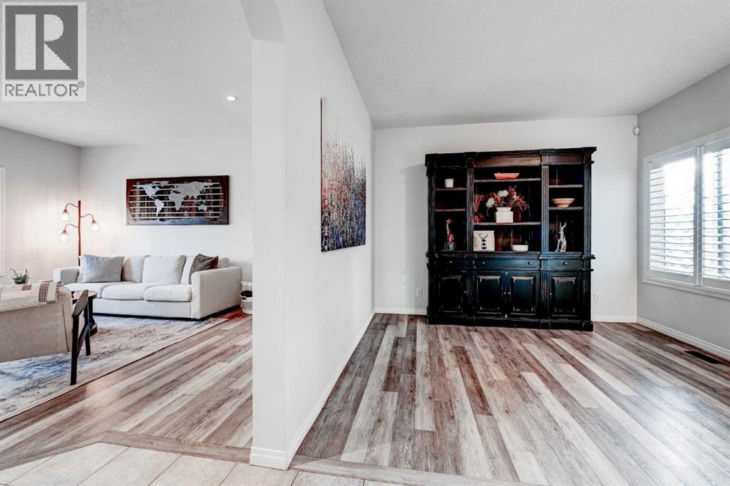 195 Chapalina Terrace Se, Calgary, Alberta  T2X 3X3 - Photo 5 - A2277812