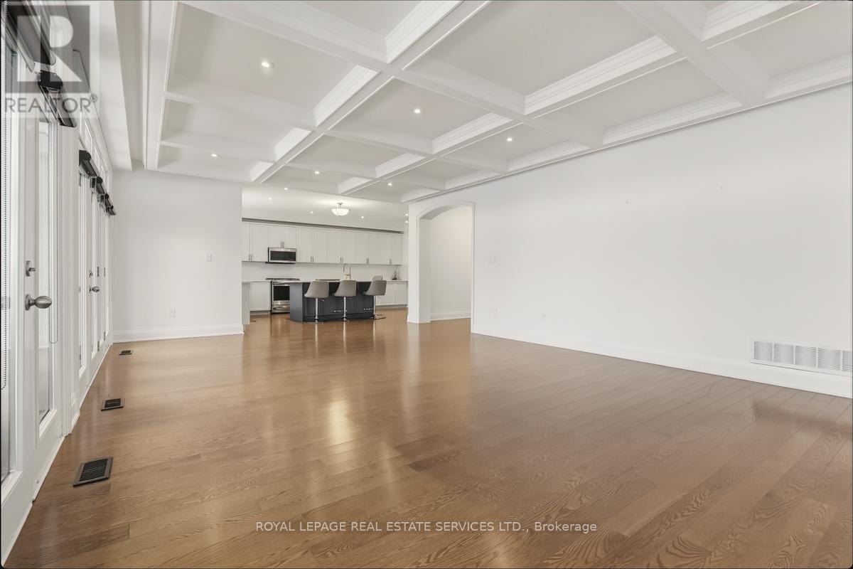 118 Coastline Drive, Brampton (Bram West), Ontario  L6Y 0S4 - Photo 9 - W12693648