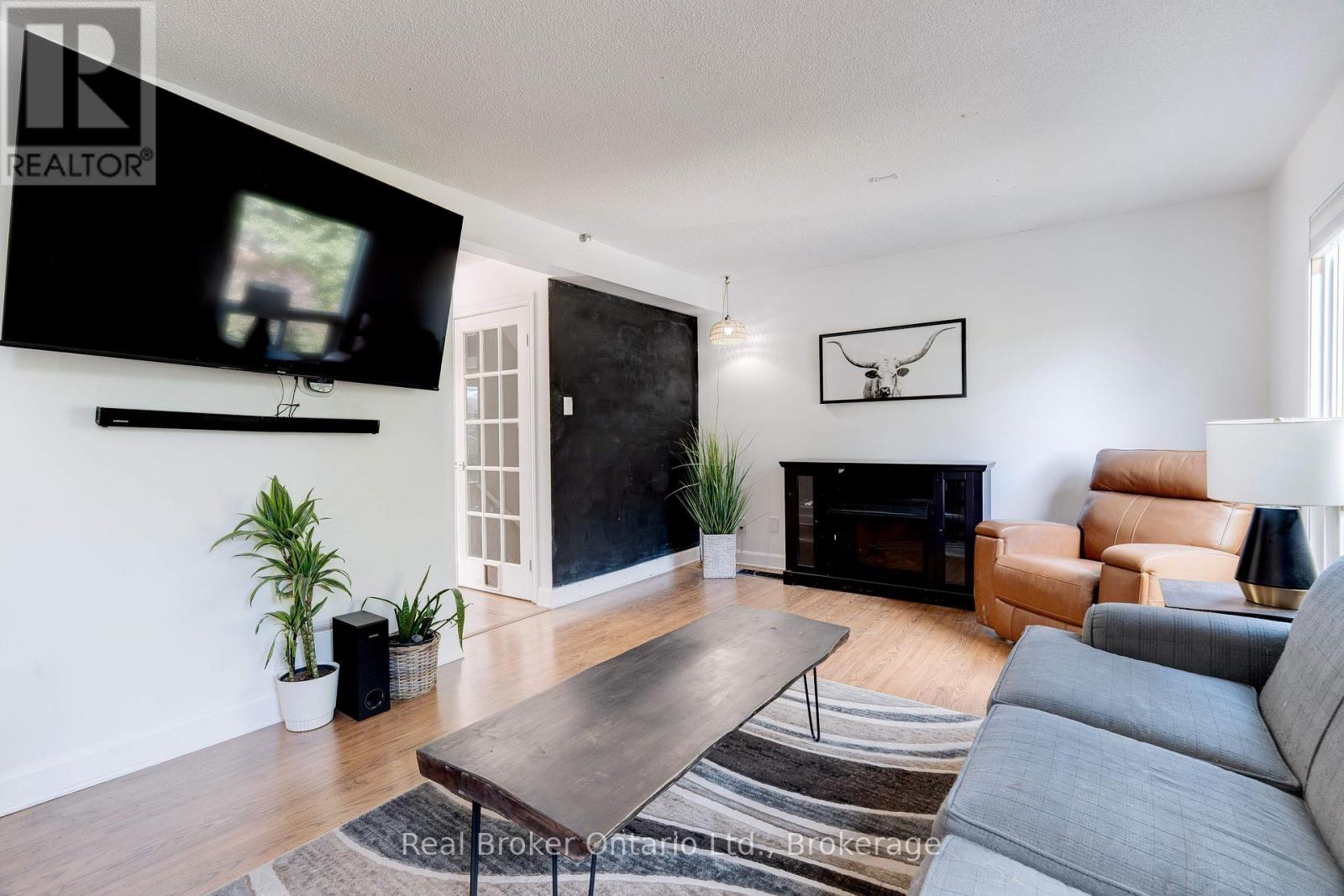 2261 Leominster Drive, Burlington, Ontario  L7P 3W8 - Photo 13 - W12522202