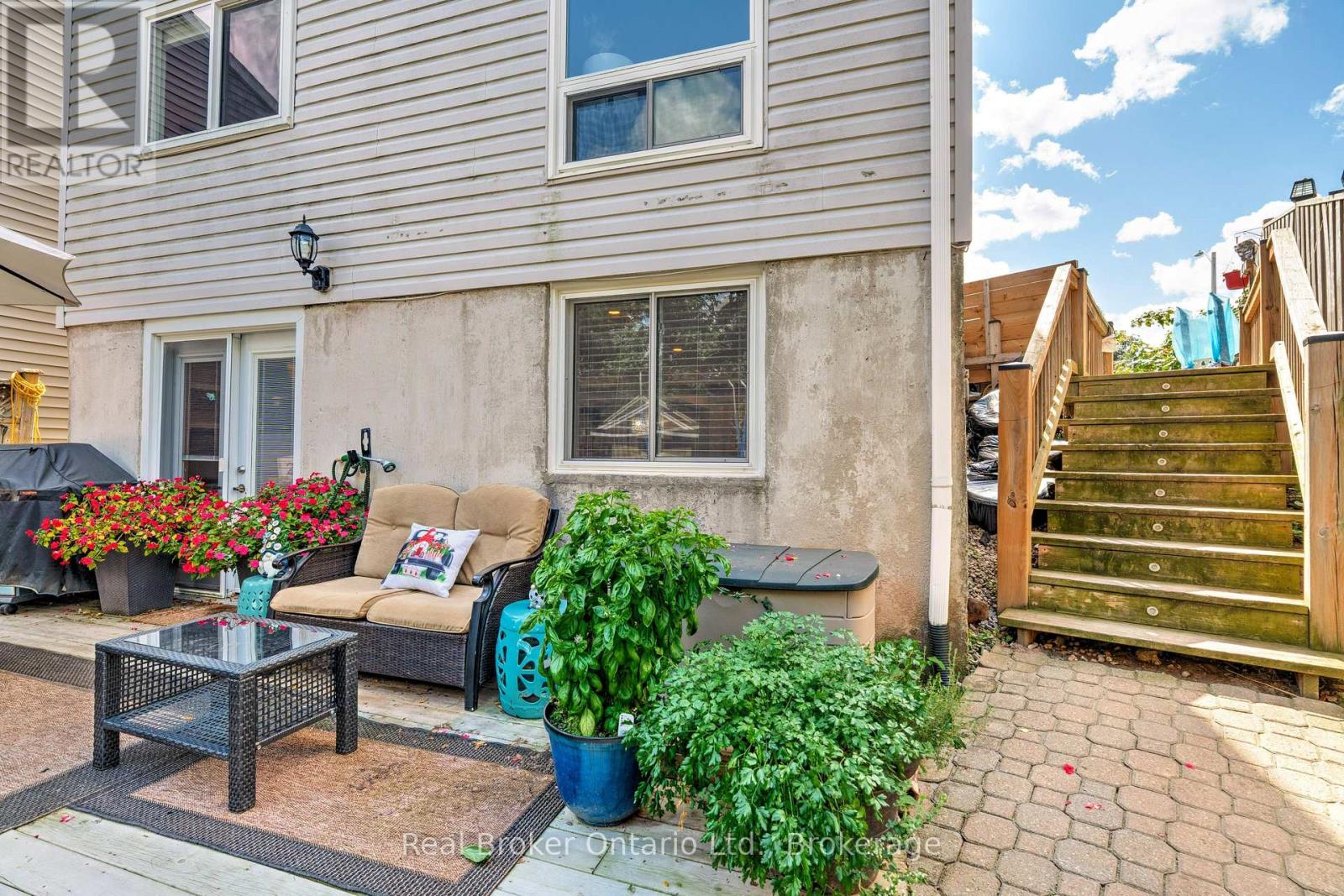 2261 Leominster Drive, Burlington, Ontario  L7P 3W8 - Photo 29 - W12522202